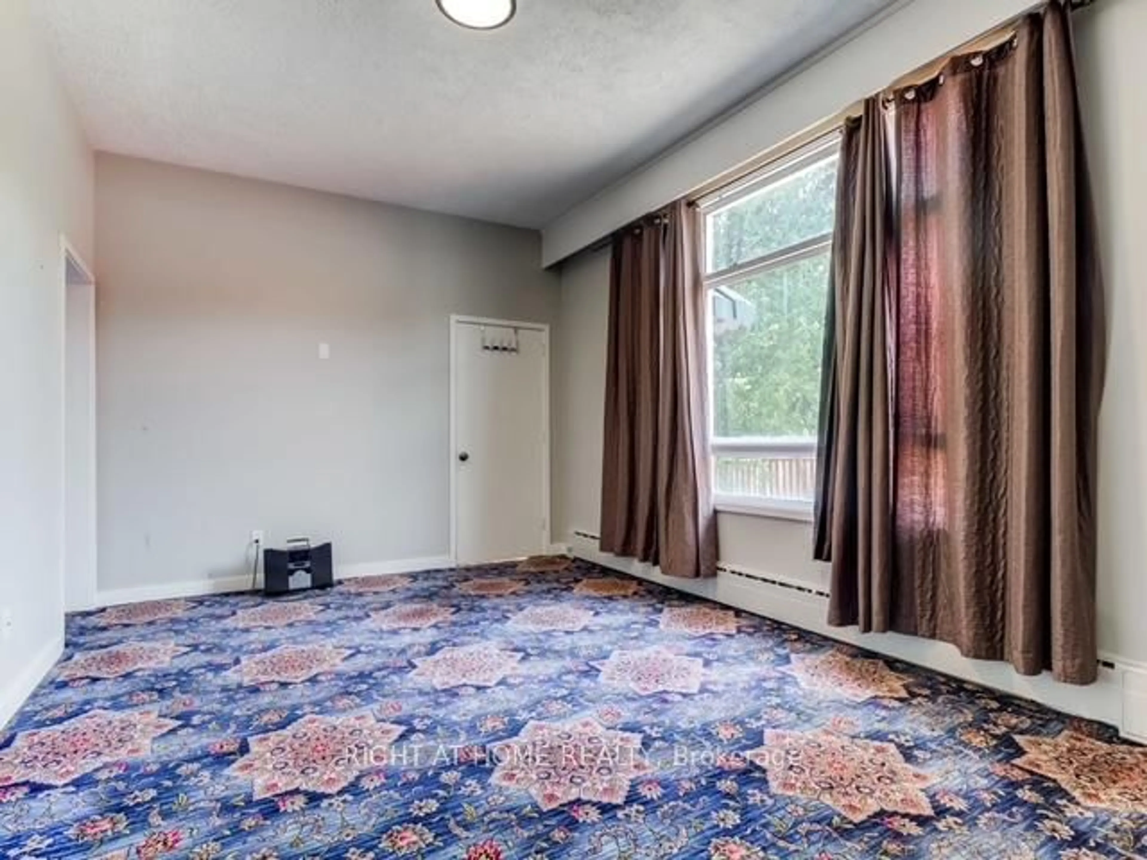 A pic of a room for 79 Queen St, Clarington Ontario L1C 1M5