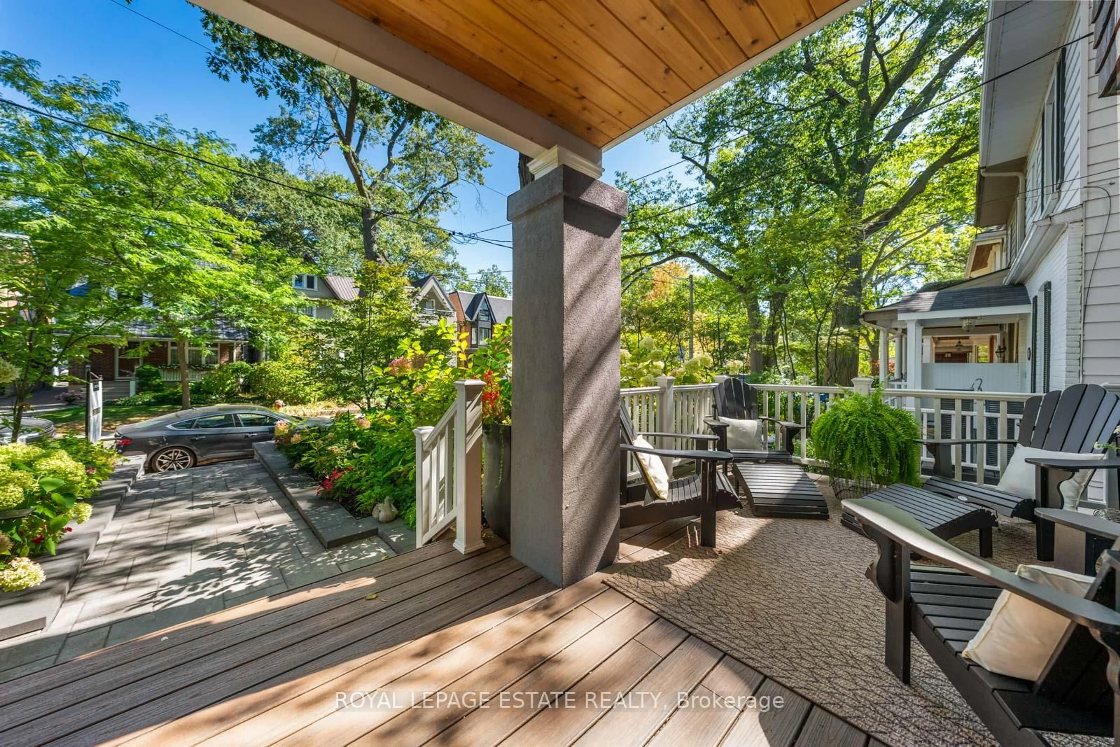Patio, street for 242 Willow Ave, Toronto Ontario M4E 3K7