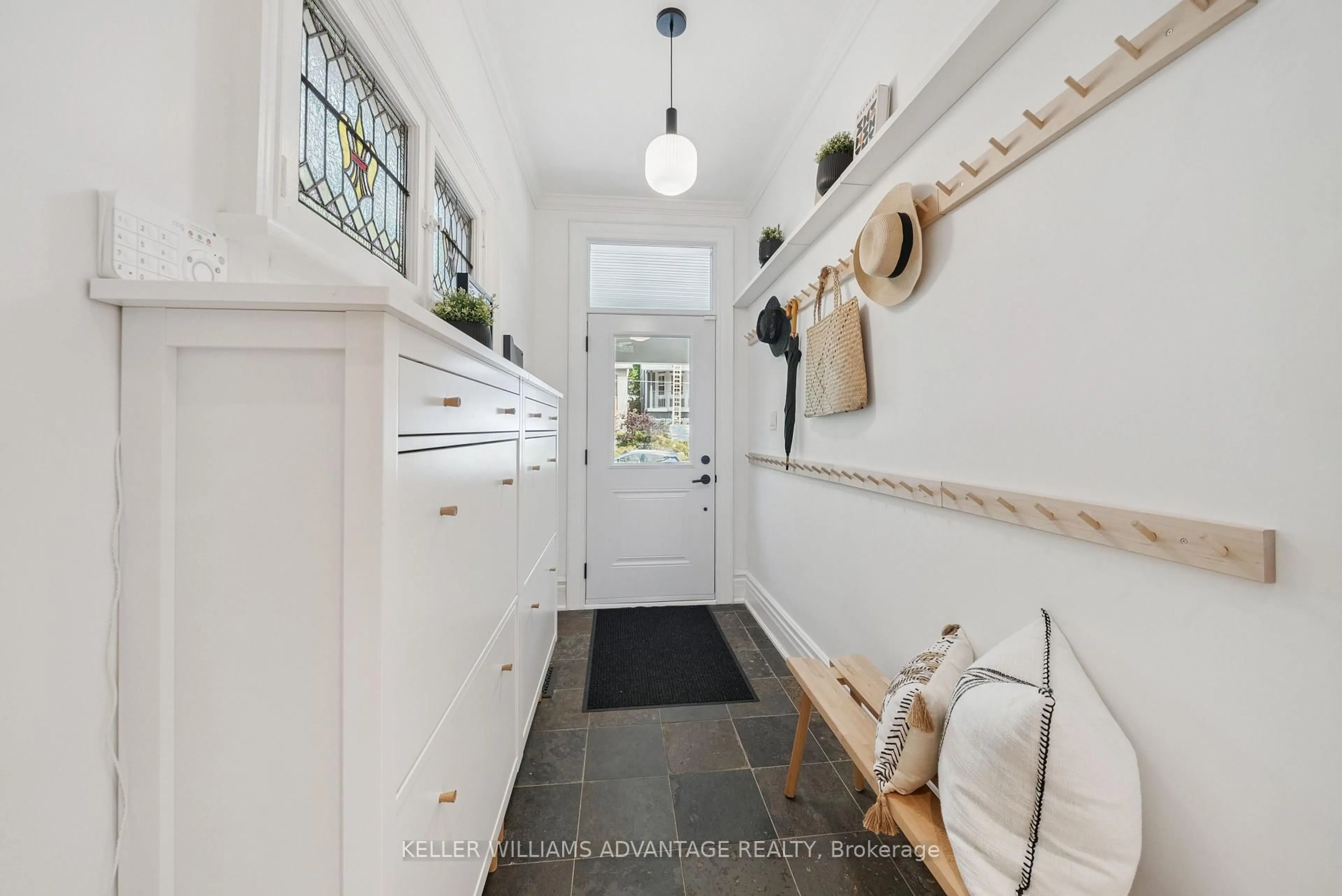 Indoor entryway for 84 Wheeler Ave, Toronto Ontario M4L 3V2