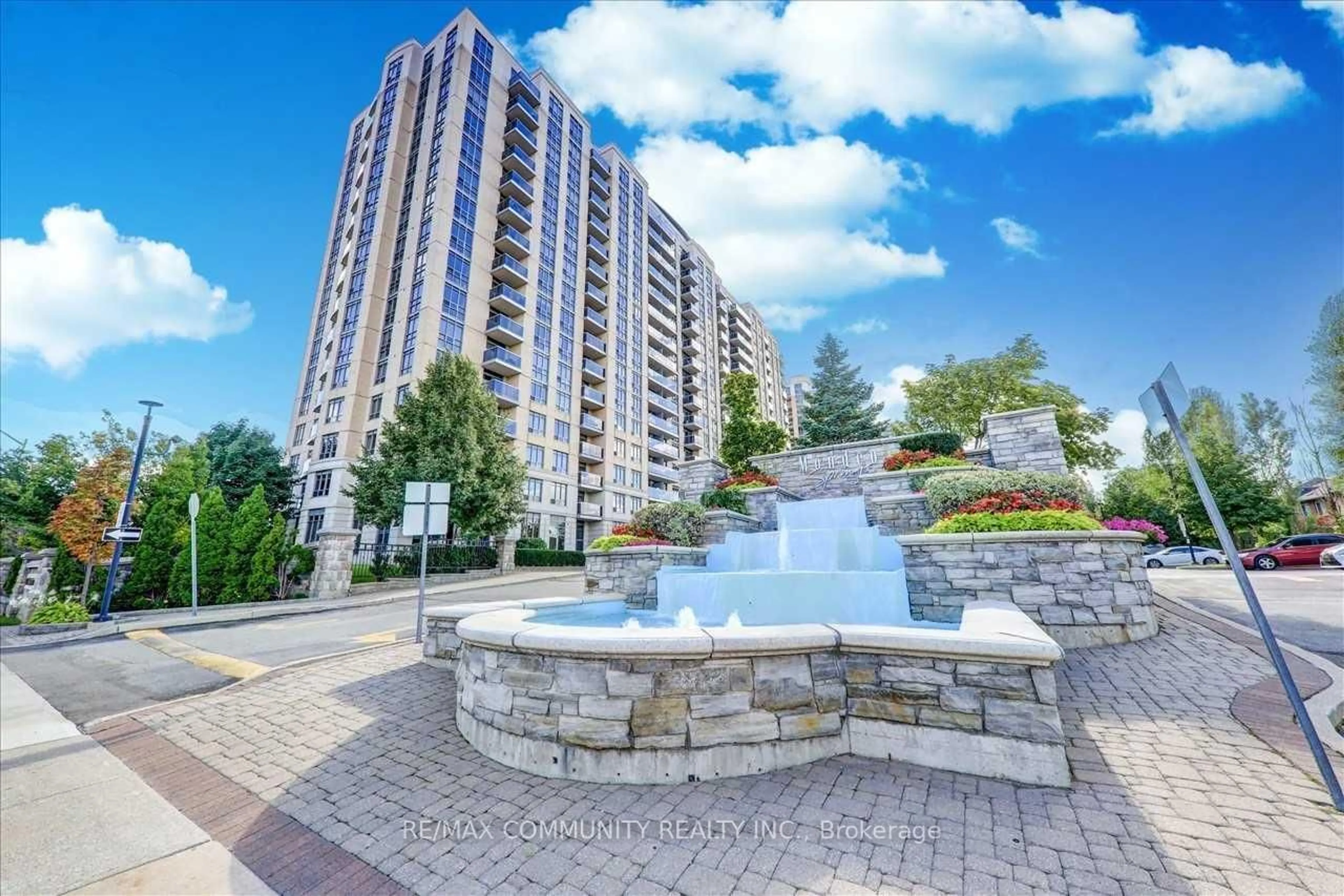 Patio, water/lake/river/ocean view for 8 Mondeo Dr #312, Toronto Ontario M1P 5C7
