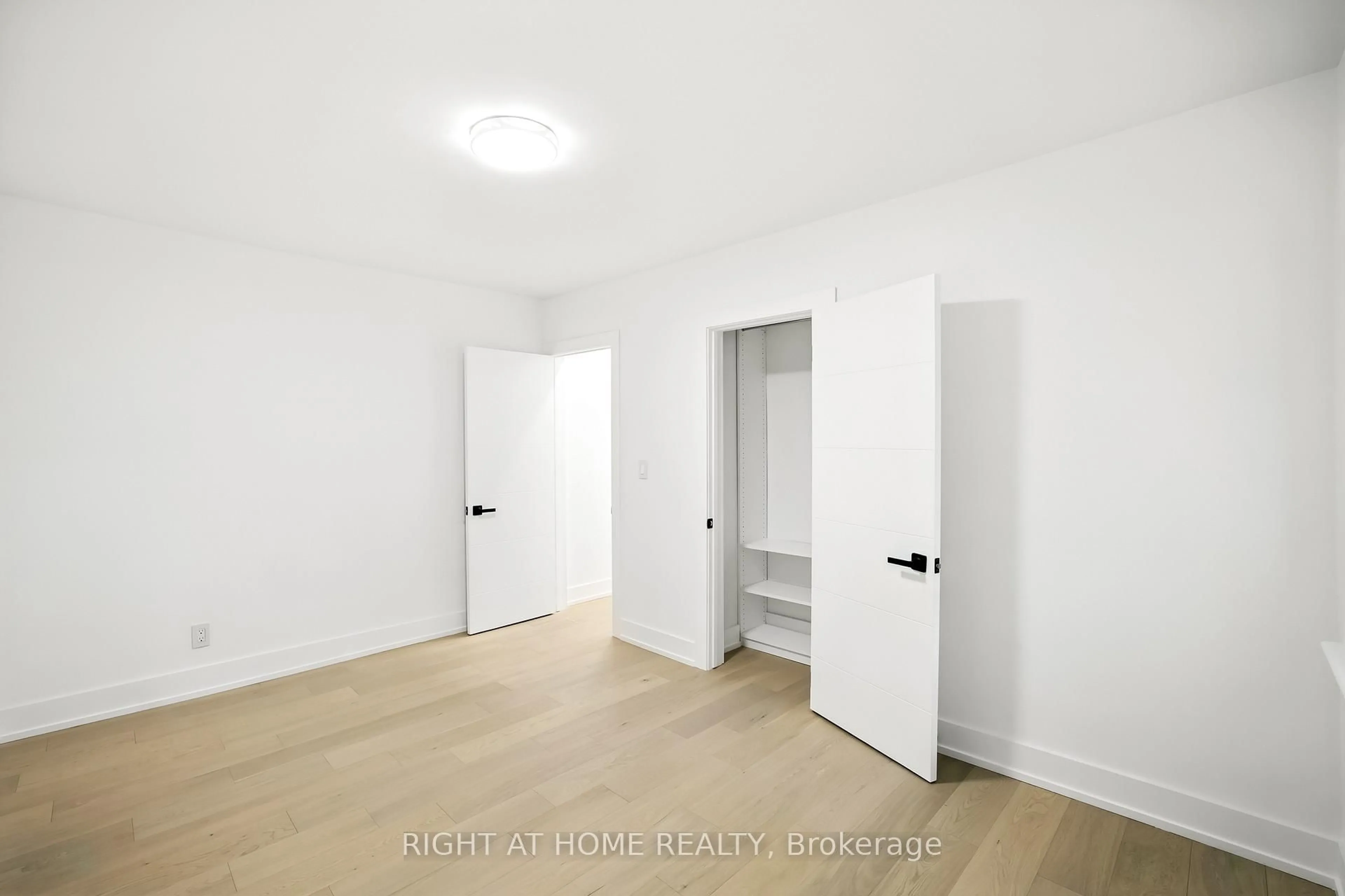 A pic of a room for 1416 Nash Rd, Clarington Ontario L1E 2K1