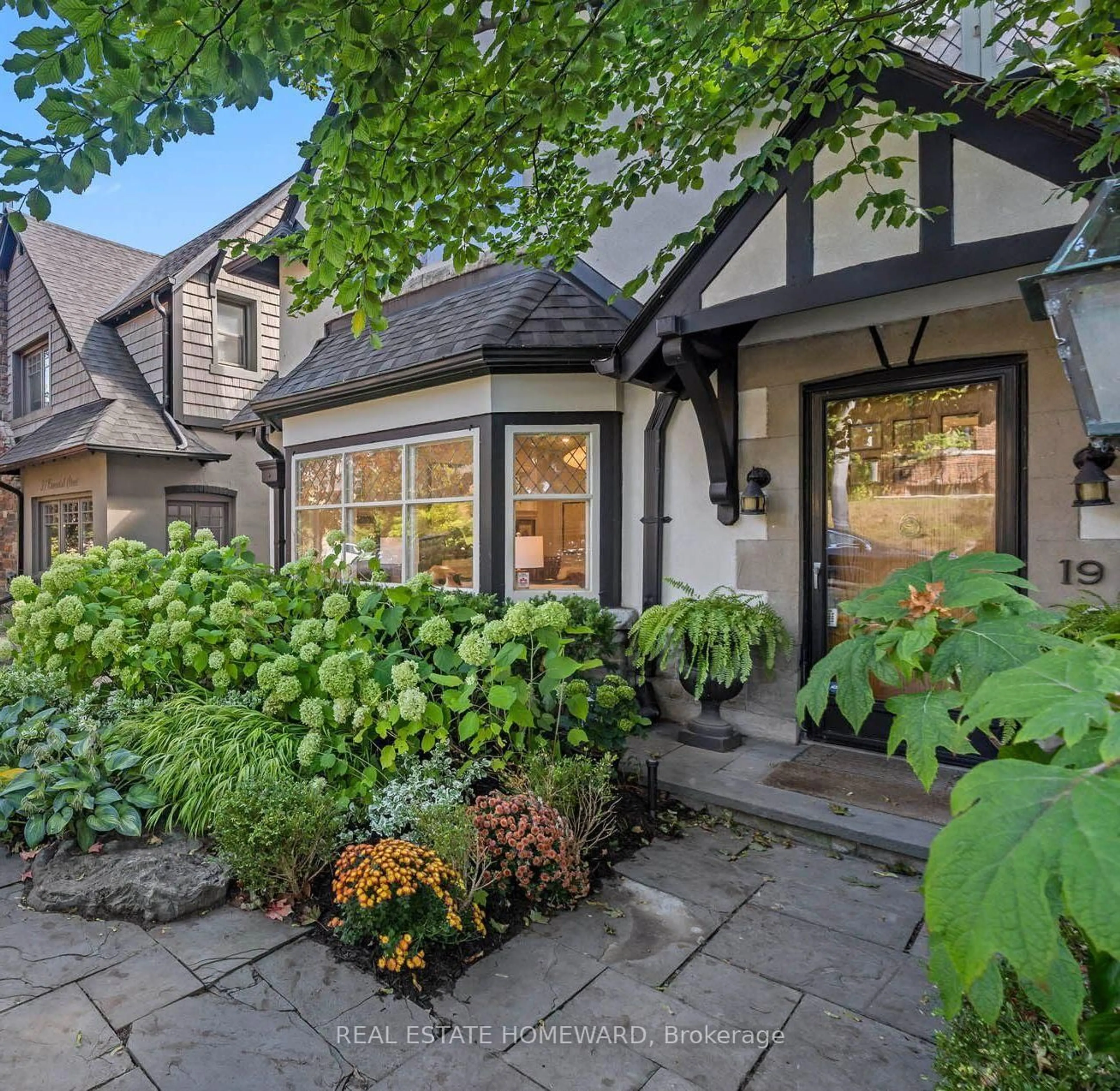 Home with brick exterior material, street for 19 Cavendish St, Toronto Ontario M4E 1N9