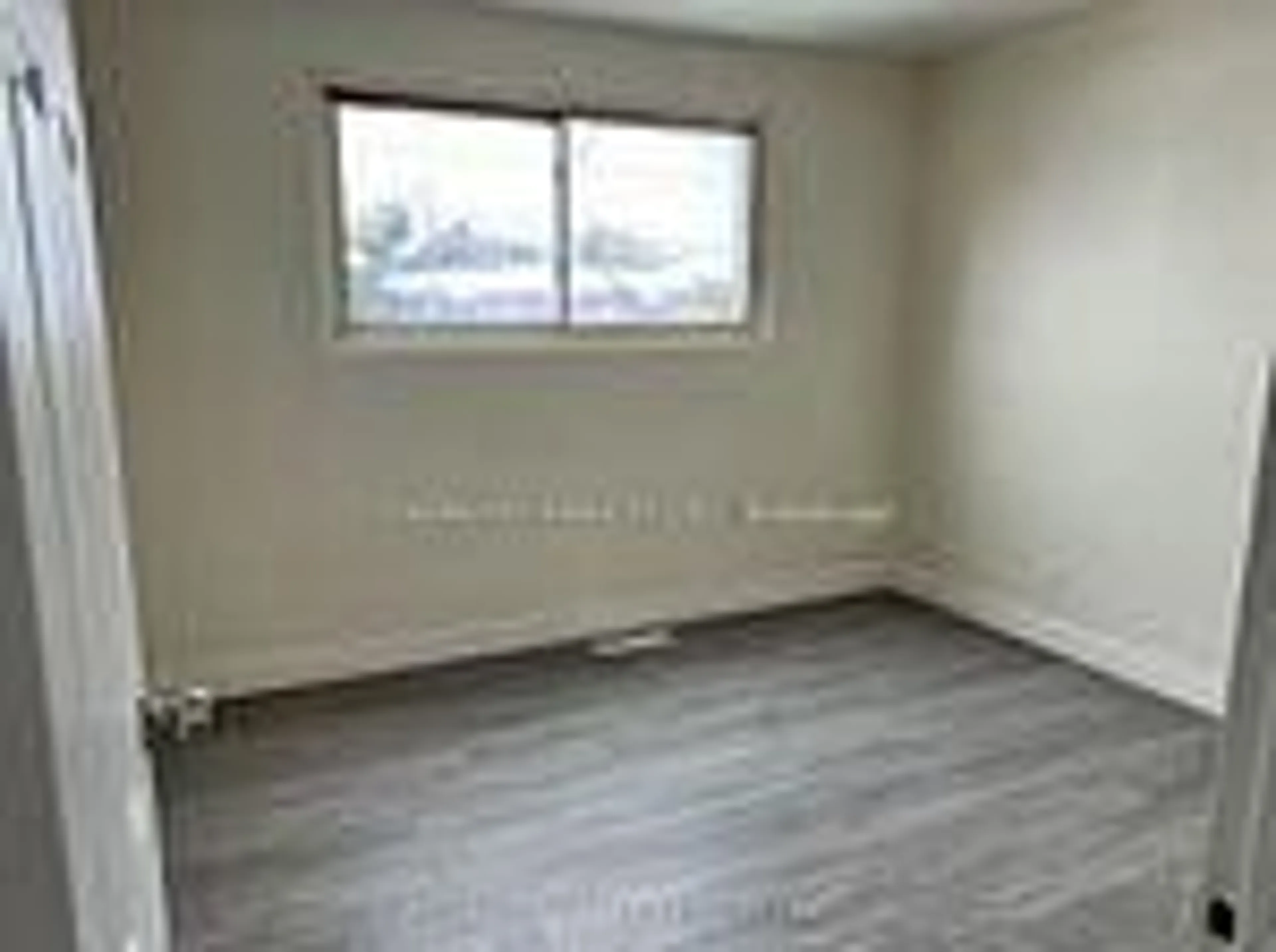 A pic of a room for 337 Frontenac Ave, Oshawa Ontario L1J 2A7