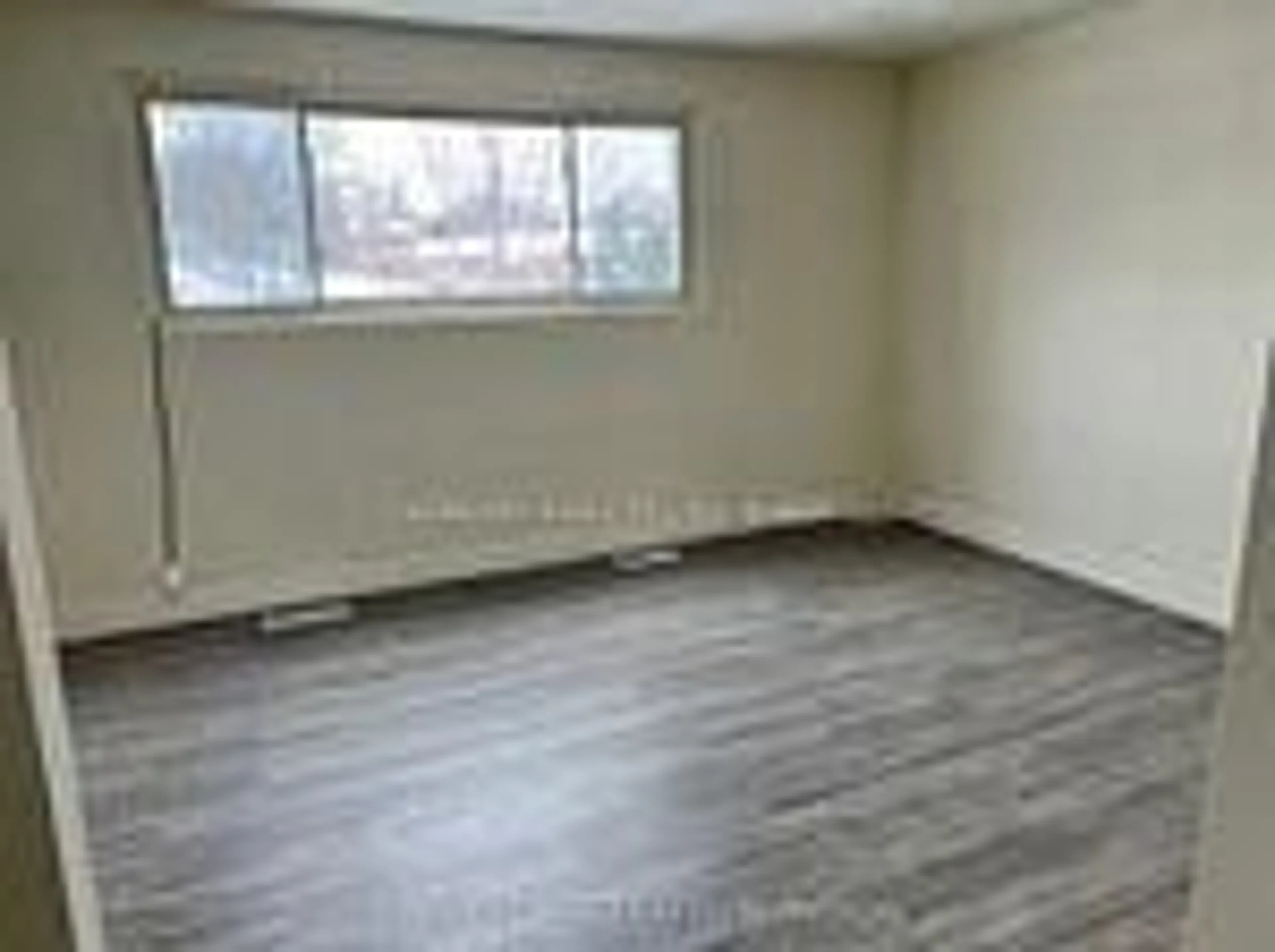 A pic of a room for 337 Frontenac Ave, Oshawa Ontario L1J 2A7