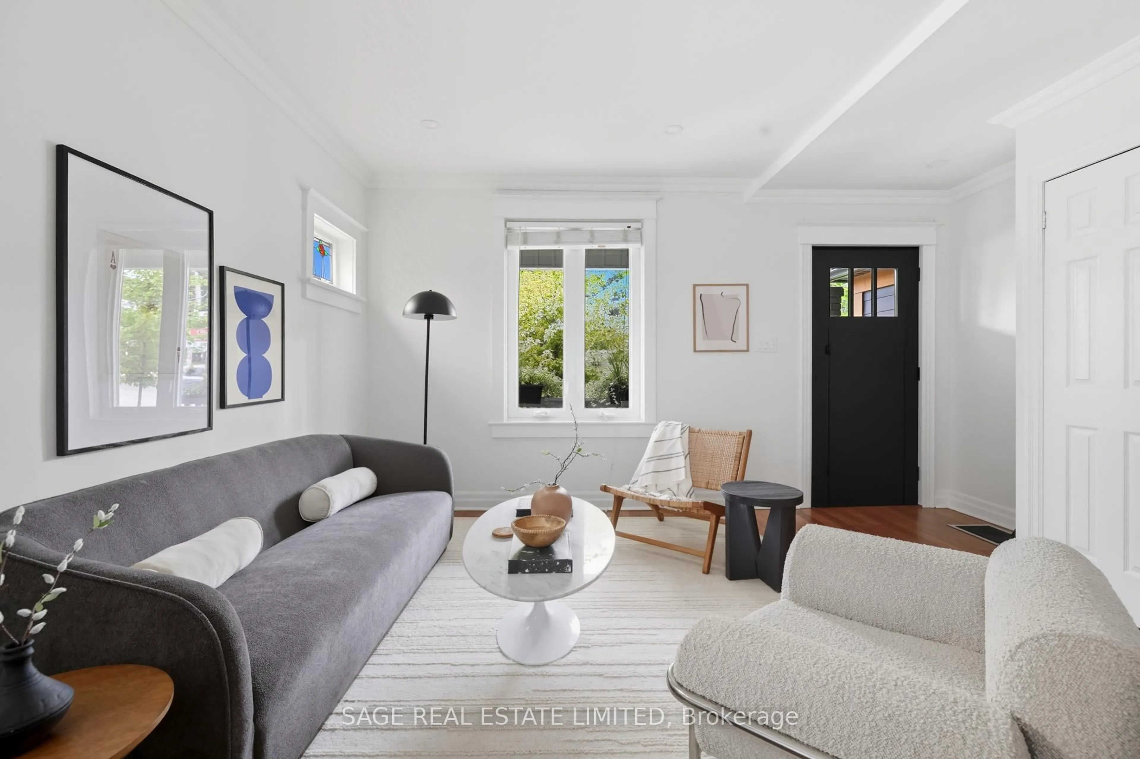 Living room with furniture, unknown for 2021 Gerrard St, Toronto Ontario M4E 2B2