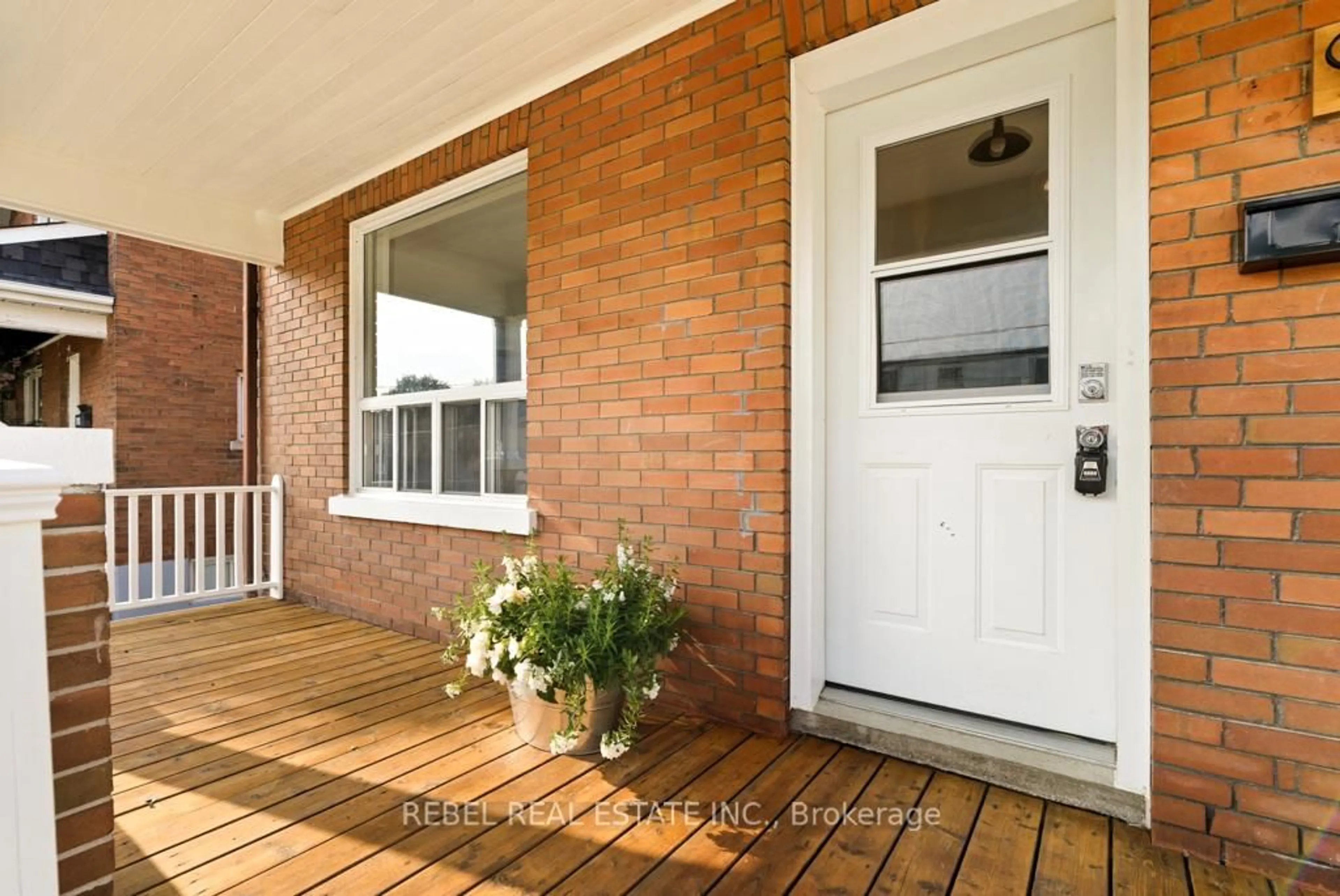 Unknown for 96 Elgin St, Oshawa Ontario L1G 1S6