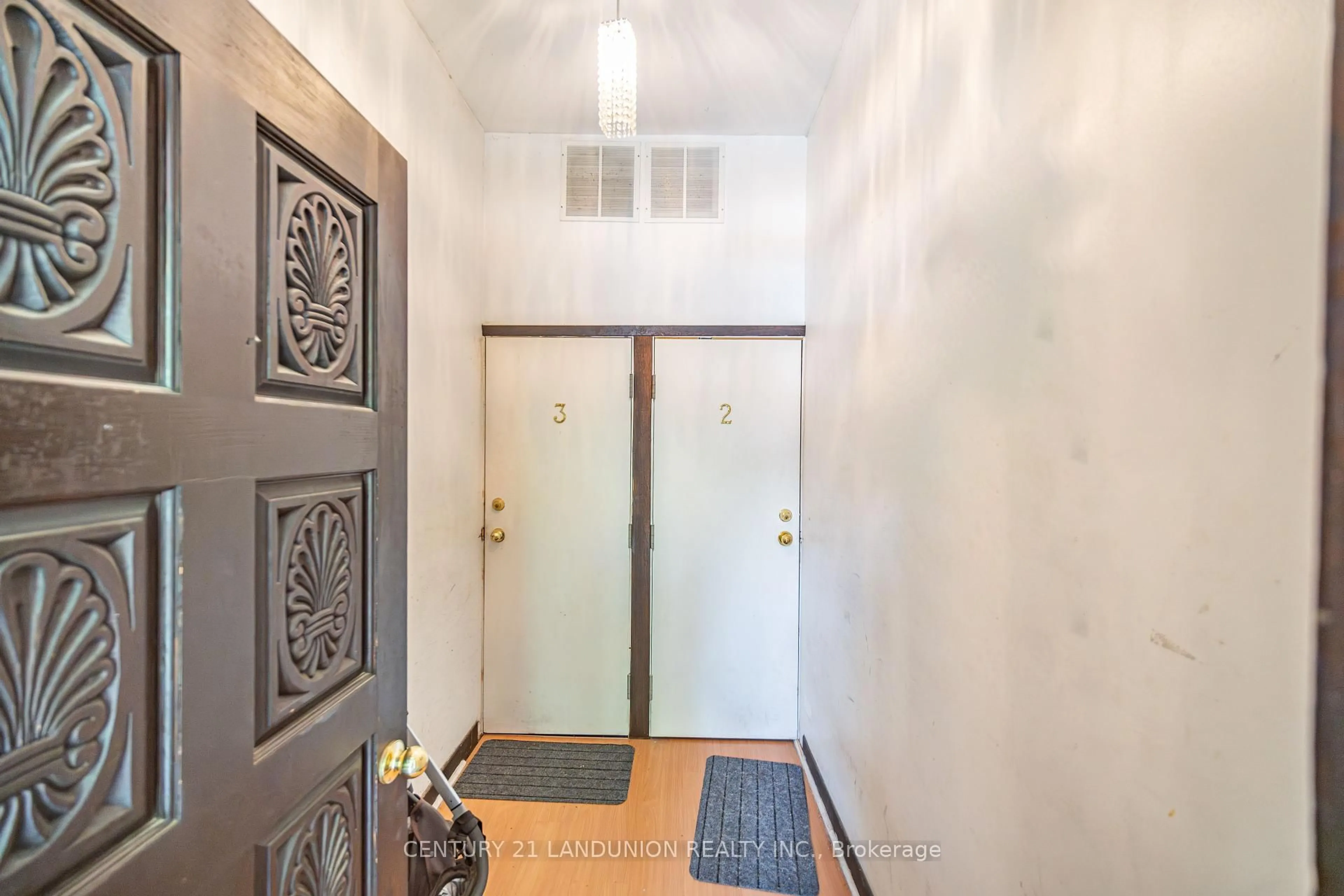 Indoor entryway for 133 Galt Ave, Toronto Ontario M4M 2Z4