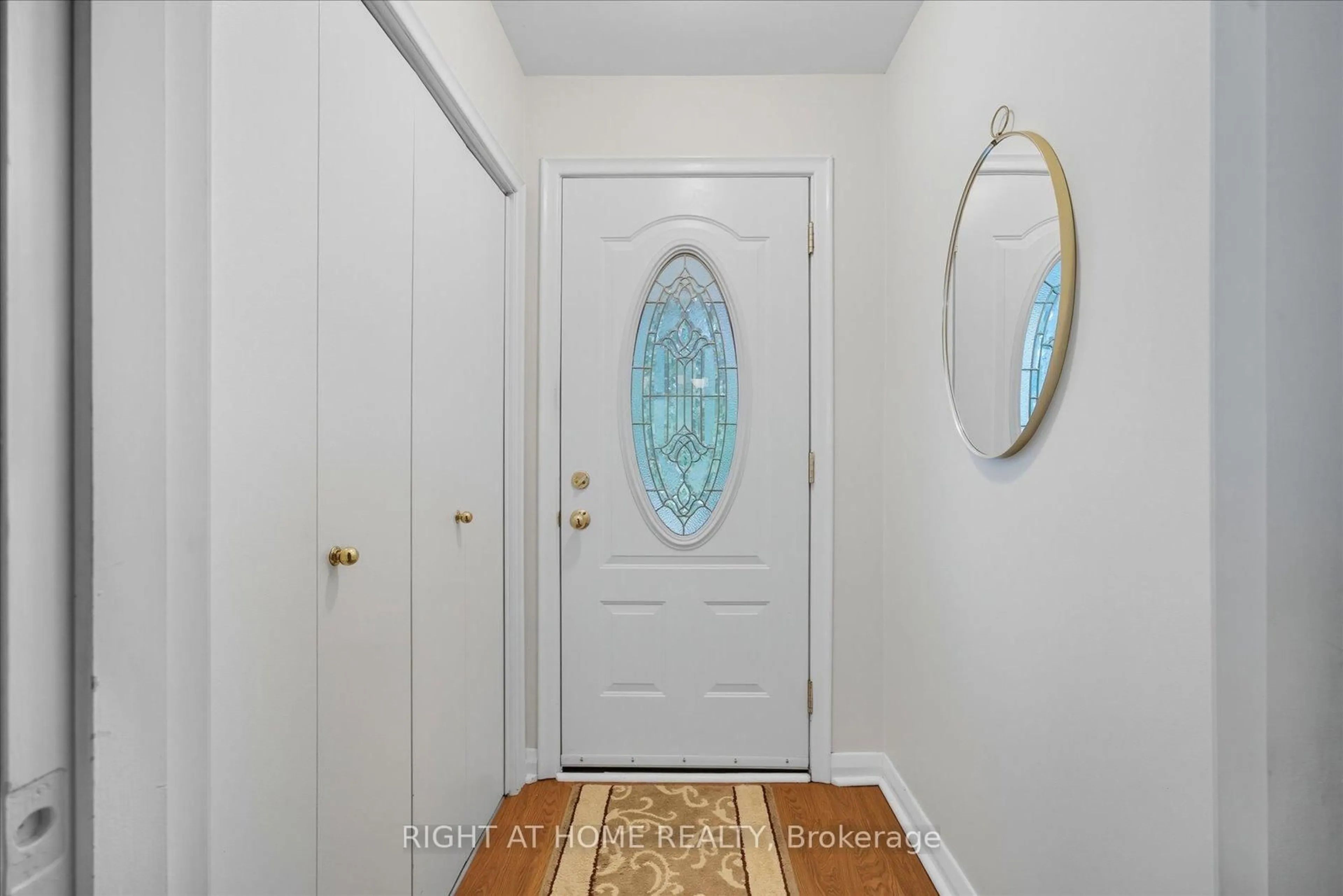 Indoor entryway for 81 Meadow Cres, Whitby Ontario L1N 3J2