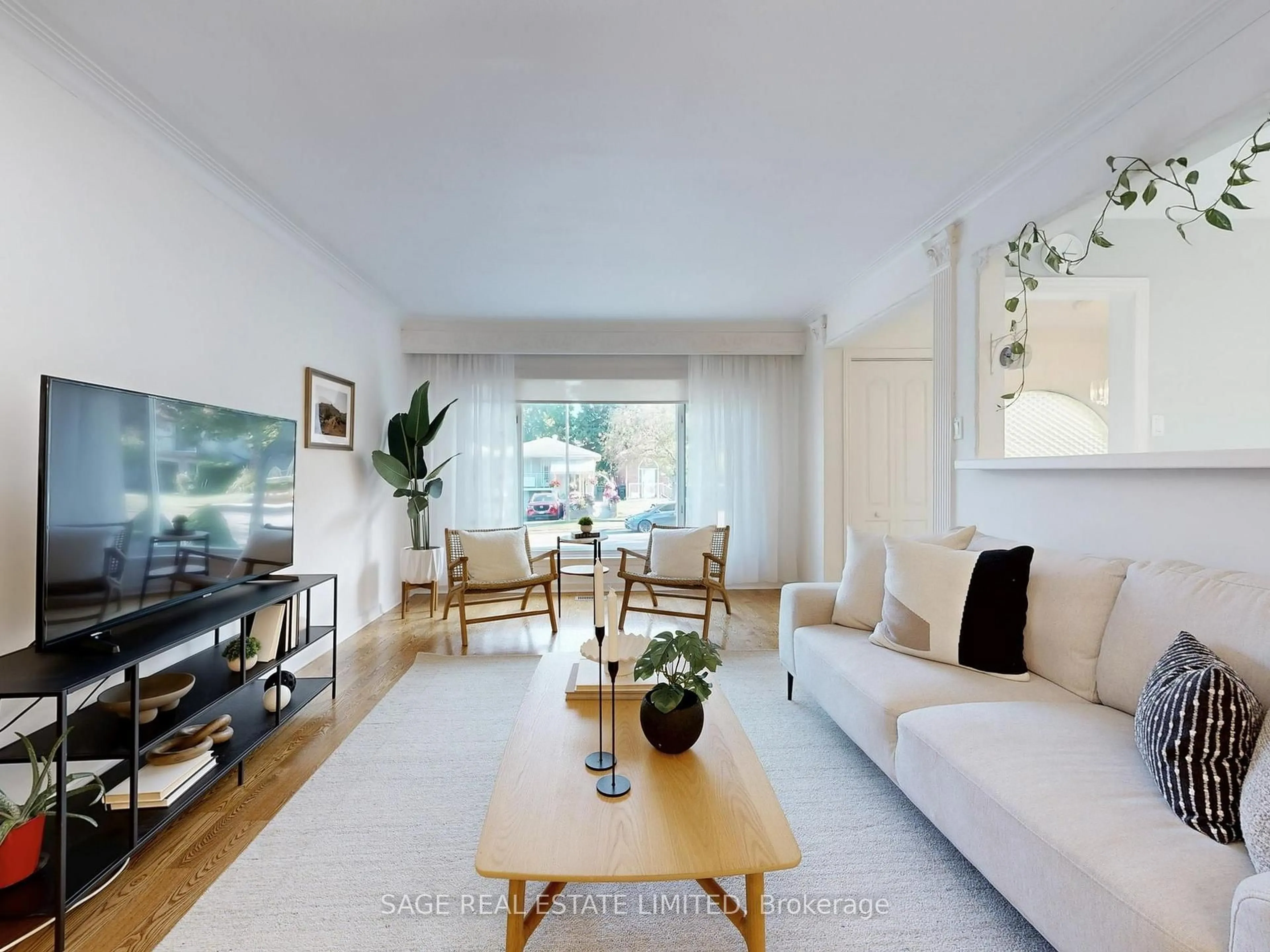 Living room with furniture, unknown for 82 HEASLIP Terr, Toronto Ontario M1T 1W9