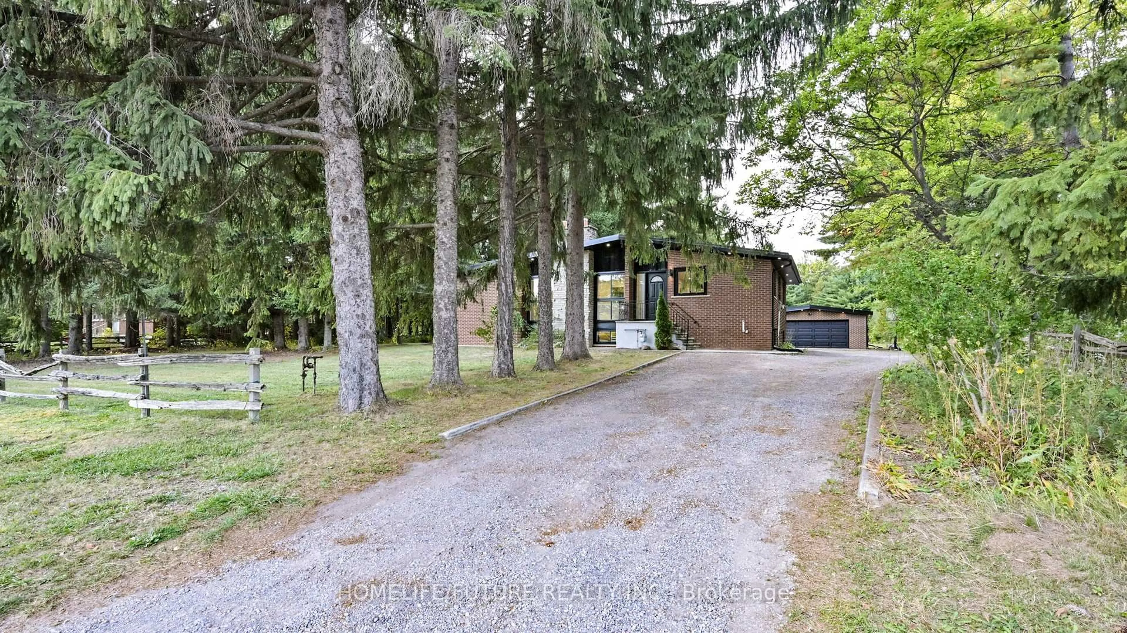 A pic from outside/outdoor area/front of a property/back of a property/a pic from drone, street for 474 Taunton Rd, Ajax Ontario L1T 4S9