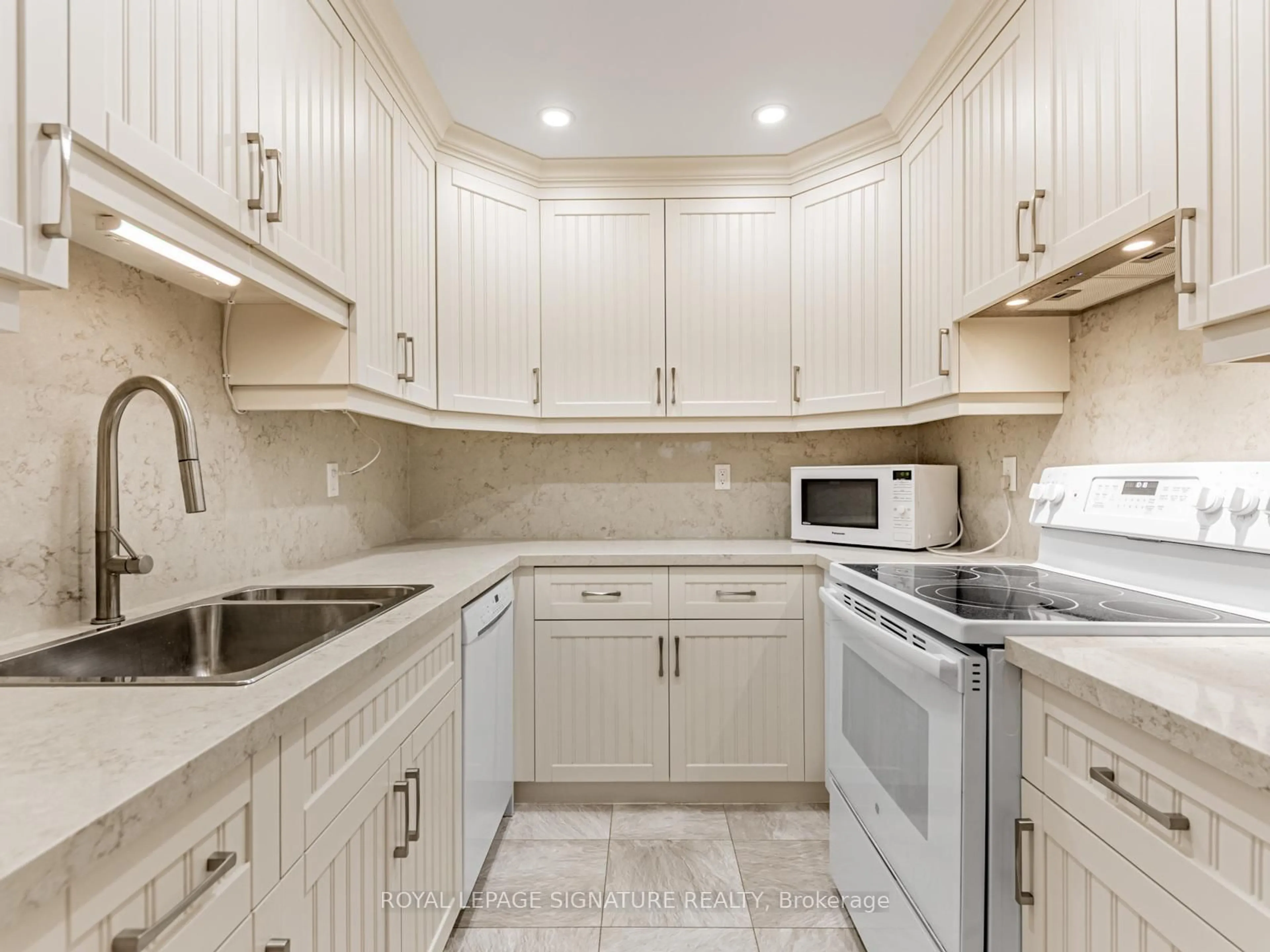 Standard kitchen, ceramic/tile floor for 121 Ling Rd #413, Toronto Ontario M1E 4Y2