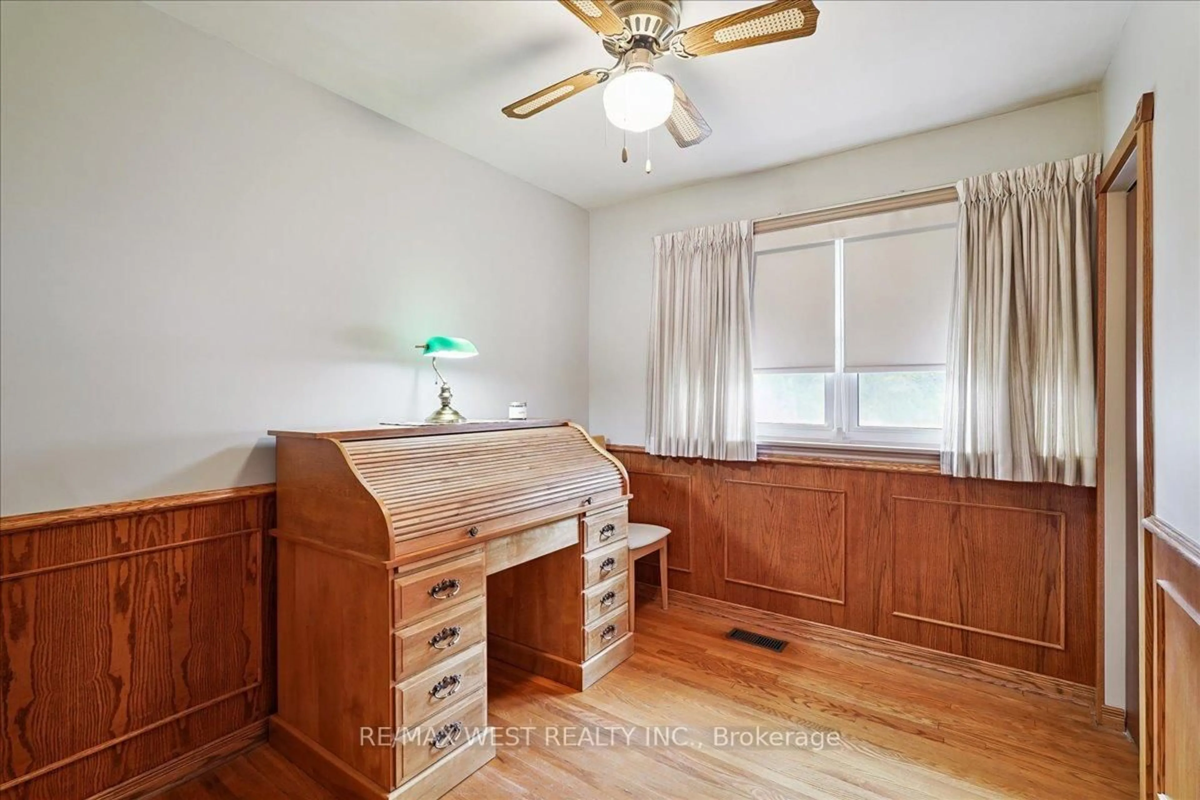 A pic of a room for 195 Toynbee Tr, Toronto Ontario M1E 1G5