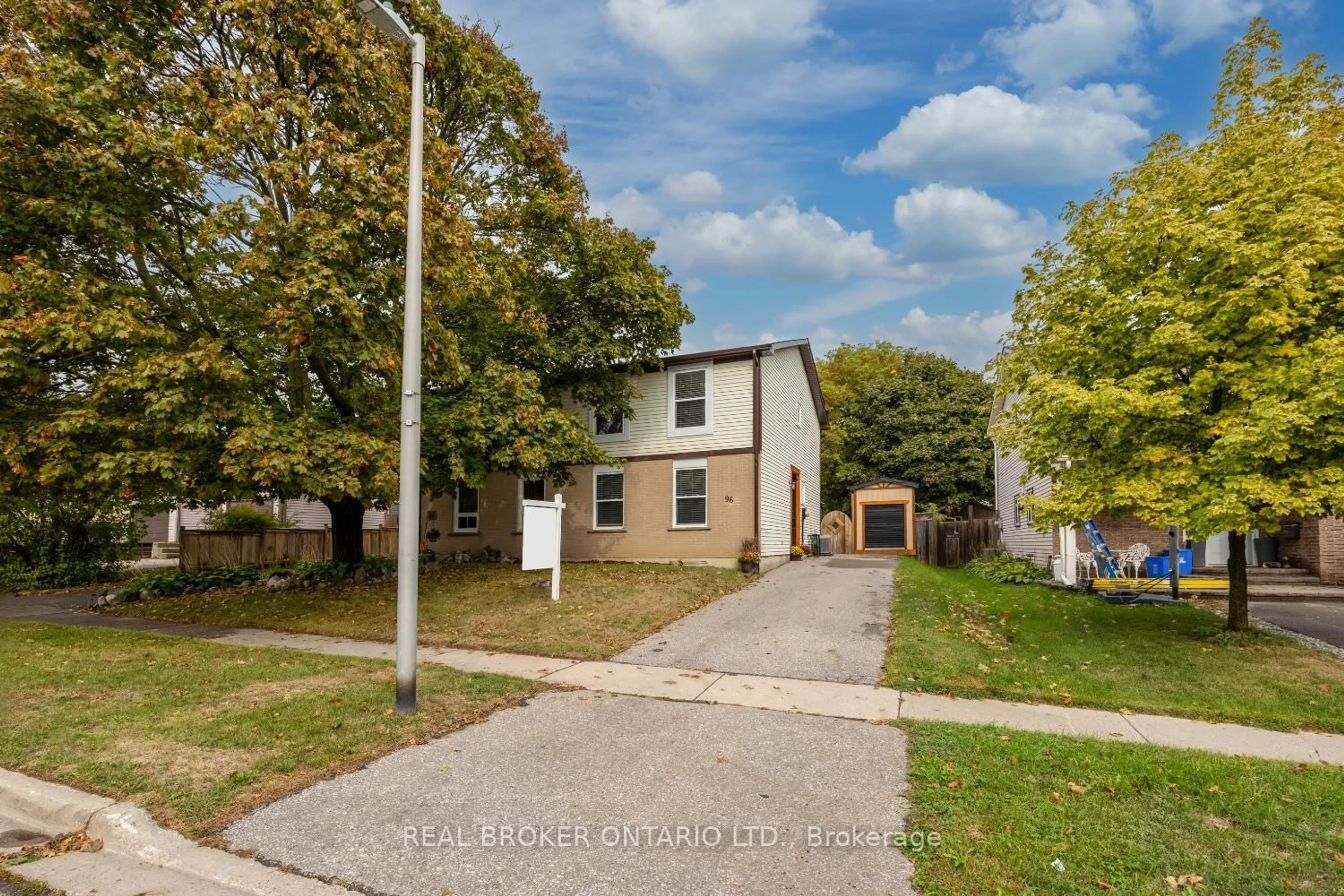 A pic from outside/outdoor area/front of a property/back of a property/a pic from drone, street for 96 Martin Rd, Clarington Ontario L1C 3N4