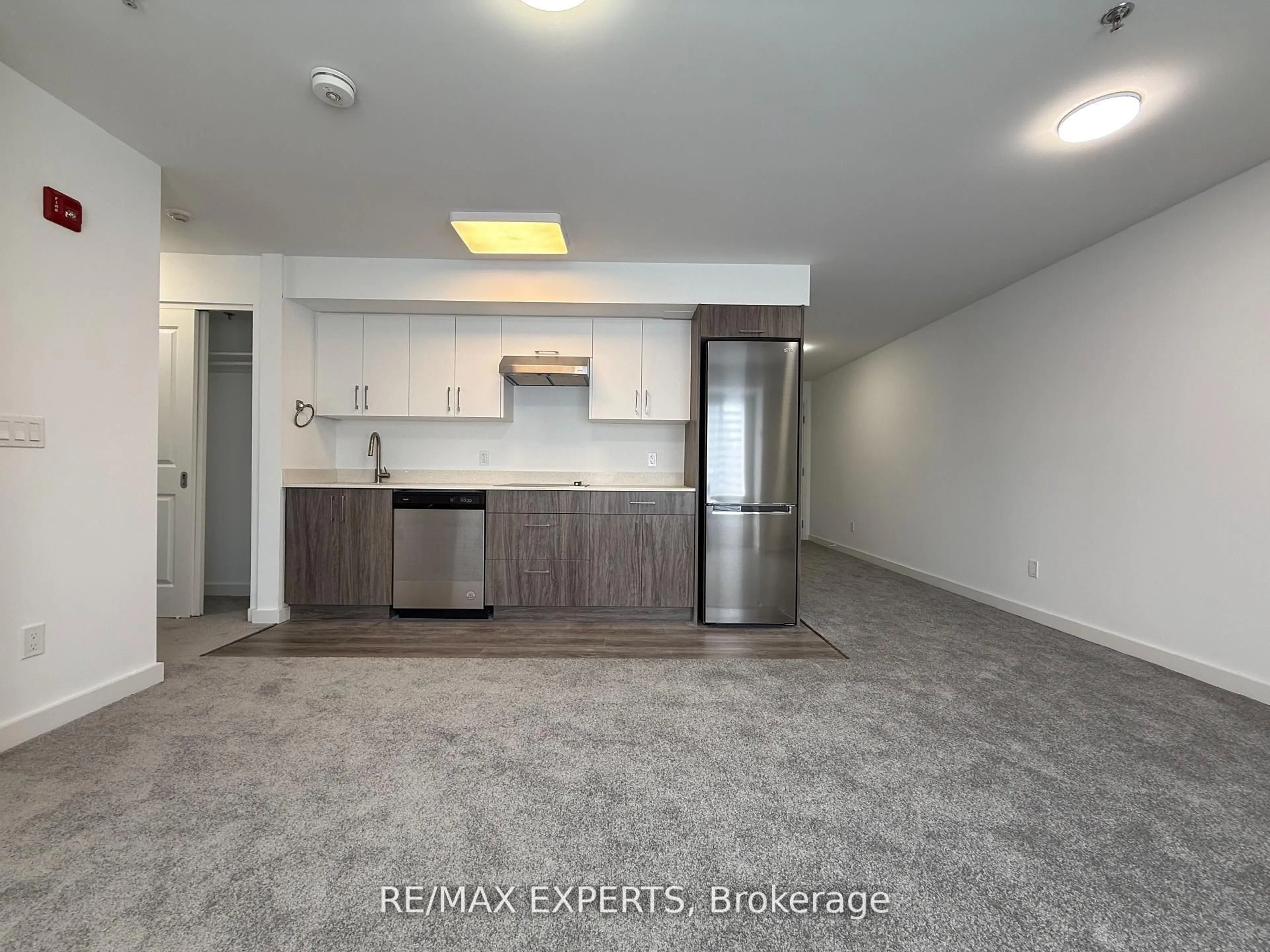 A pic of a room for 45 Connaught Ave #403, Toronto Ontario M4L 2V8