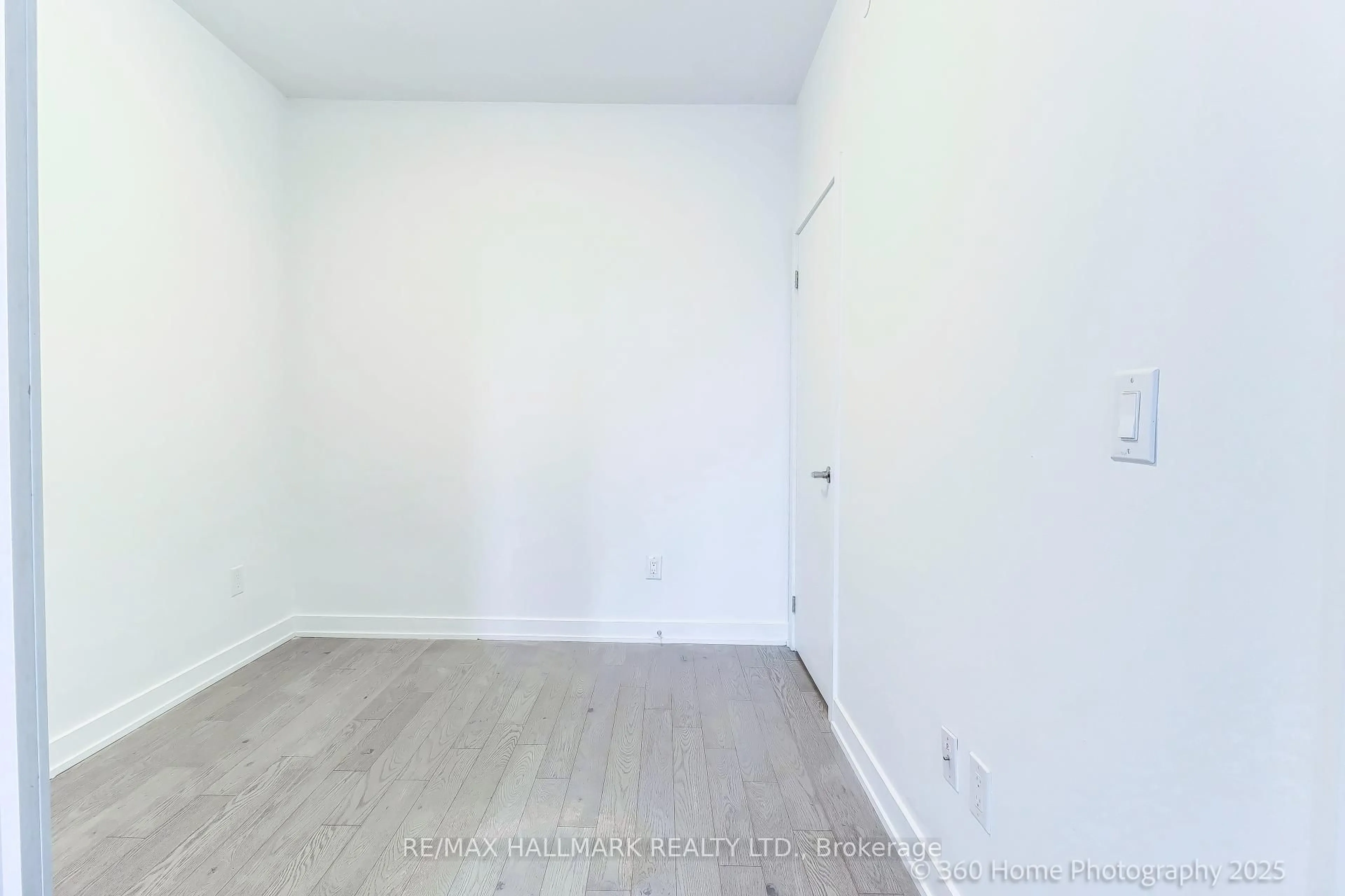 A pic of a room for 630 Greenwood Ave #505, Toronto Ontario M4J 0A8