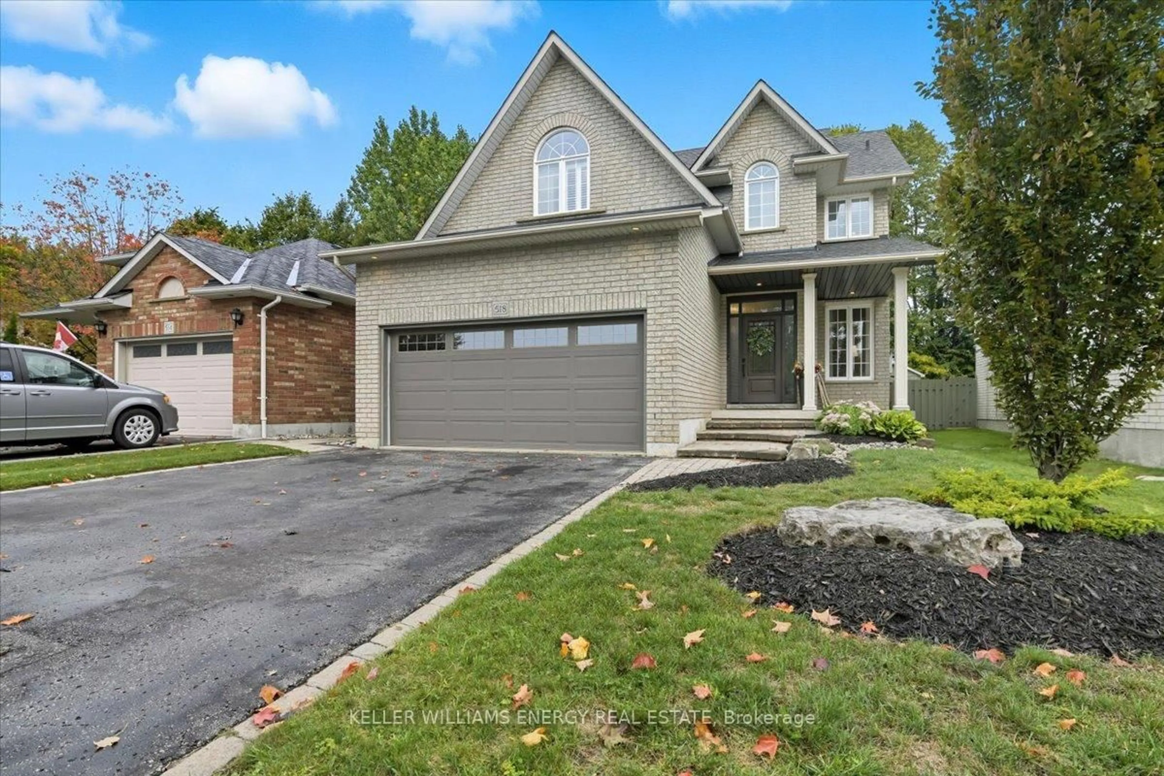 Home with brick exterior material, street for 518 Britannia Ave, Oshawa Ontario L1L 1B7