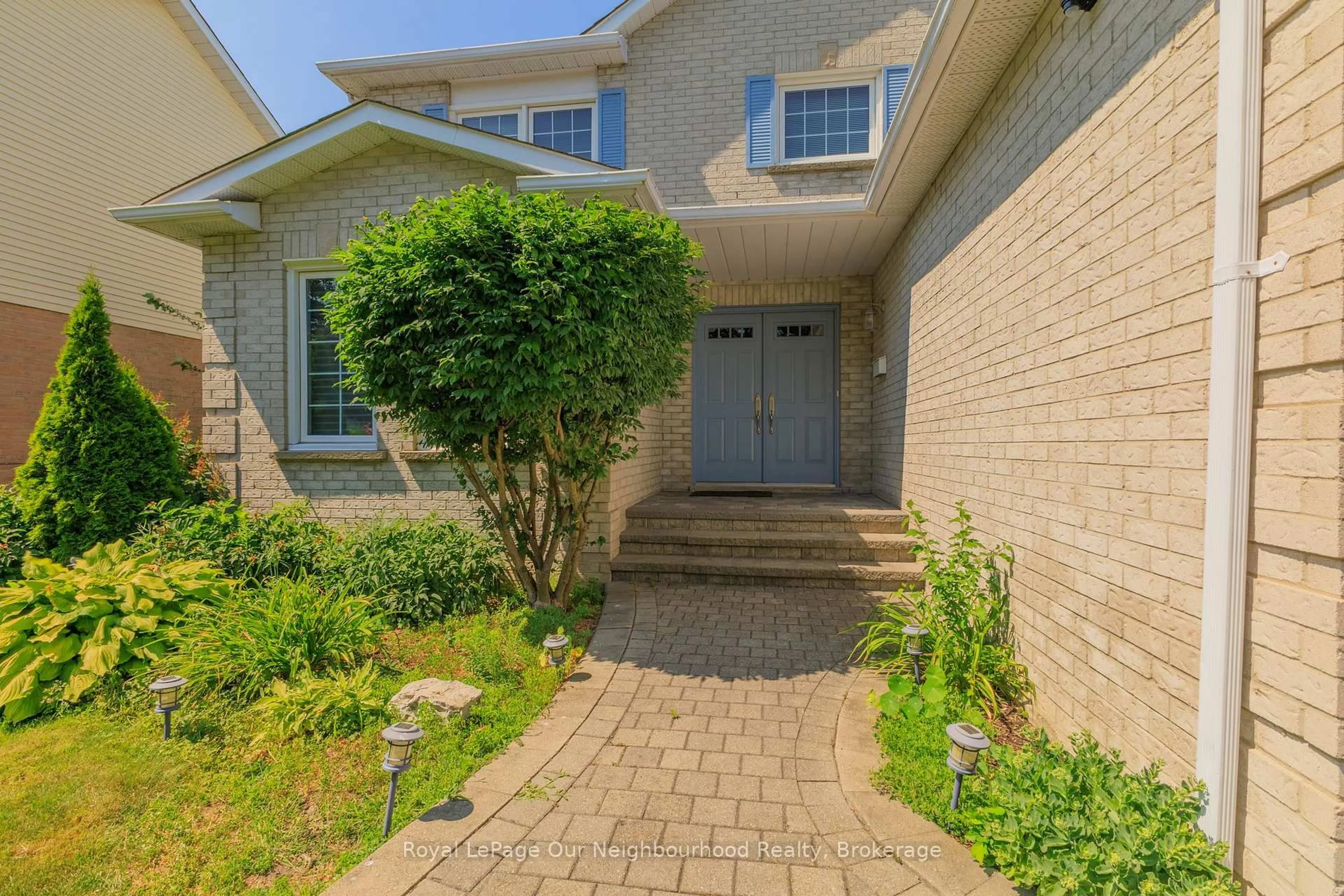 Home with brick exterior material, street for 10 Holden Crt, Whitby Ontario L1N 9A1