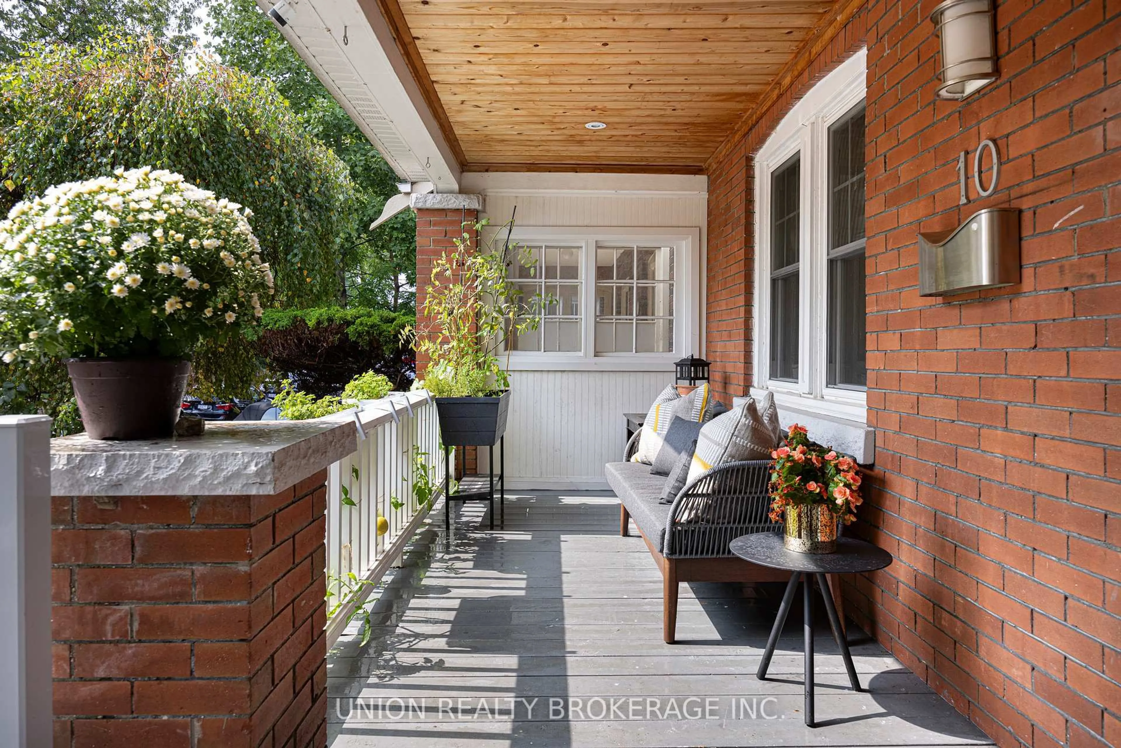 Patio, street for 10 Selwood Ave, Toronto Ontario M4E 1B2