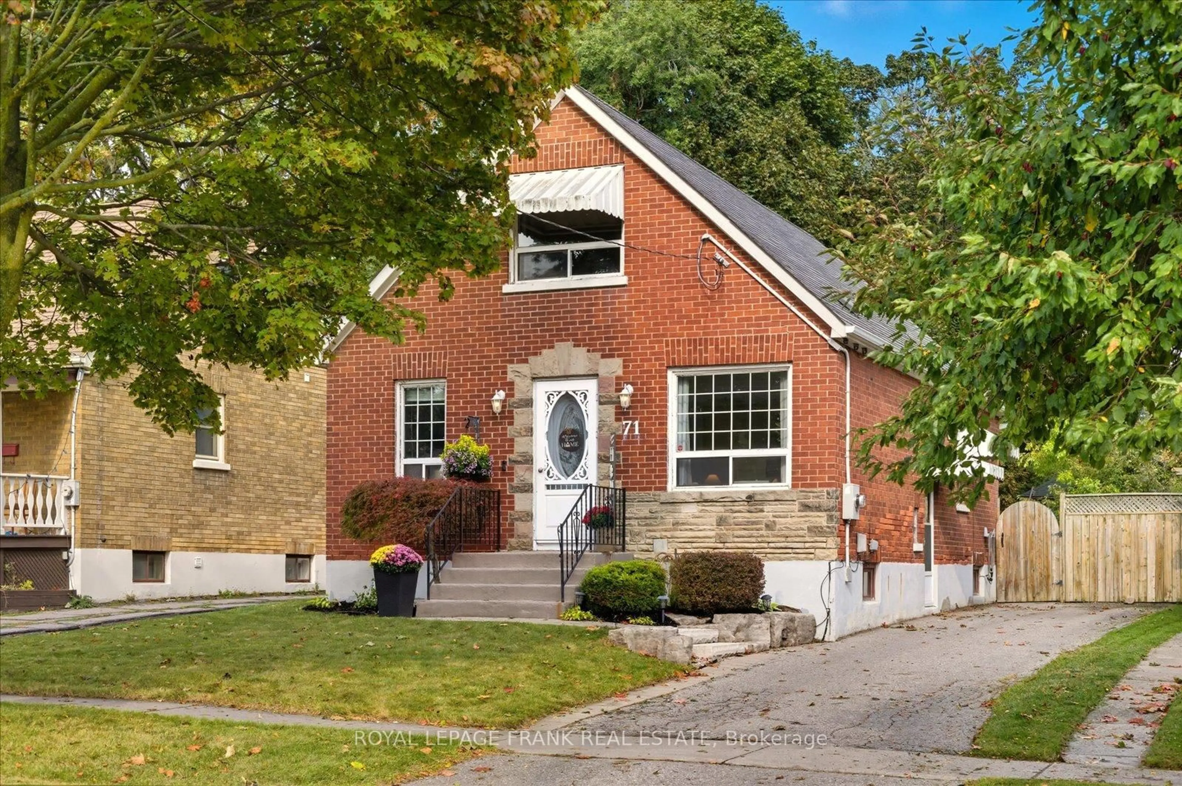 Home with brick exterior material, street for 71 Lasalle Ave, Oshawa Ontario L1H 5Y3