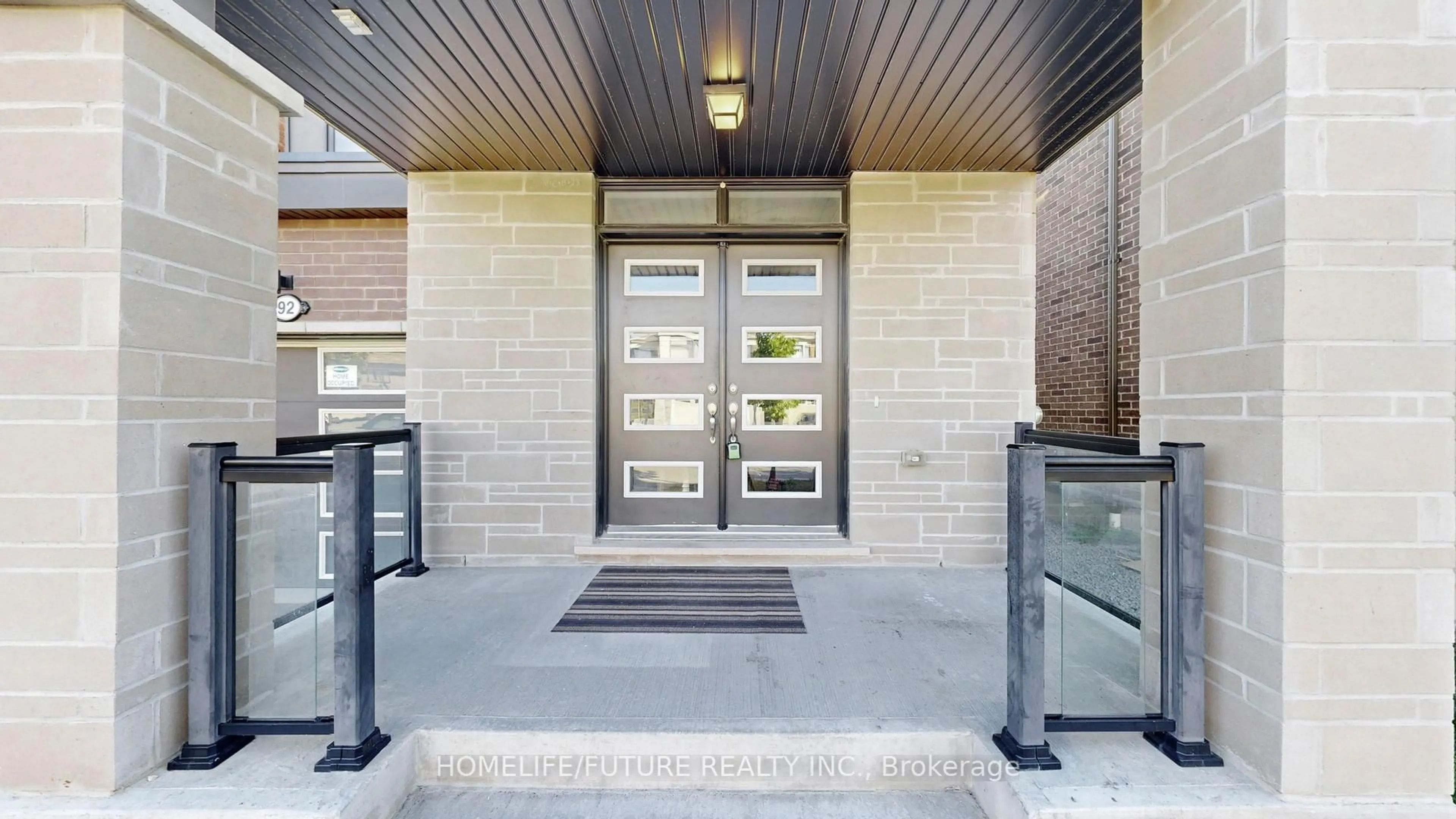 Indoor foyer for 92 Barkerville Dr, Whitby Ontario L1P 0L8