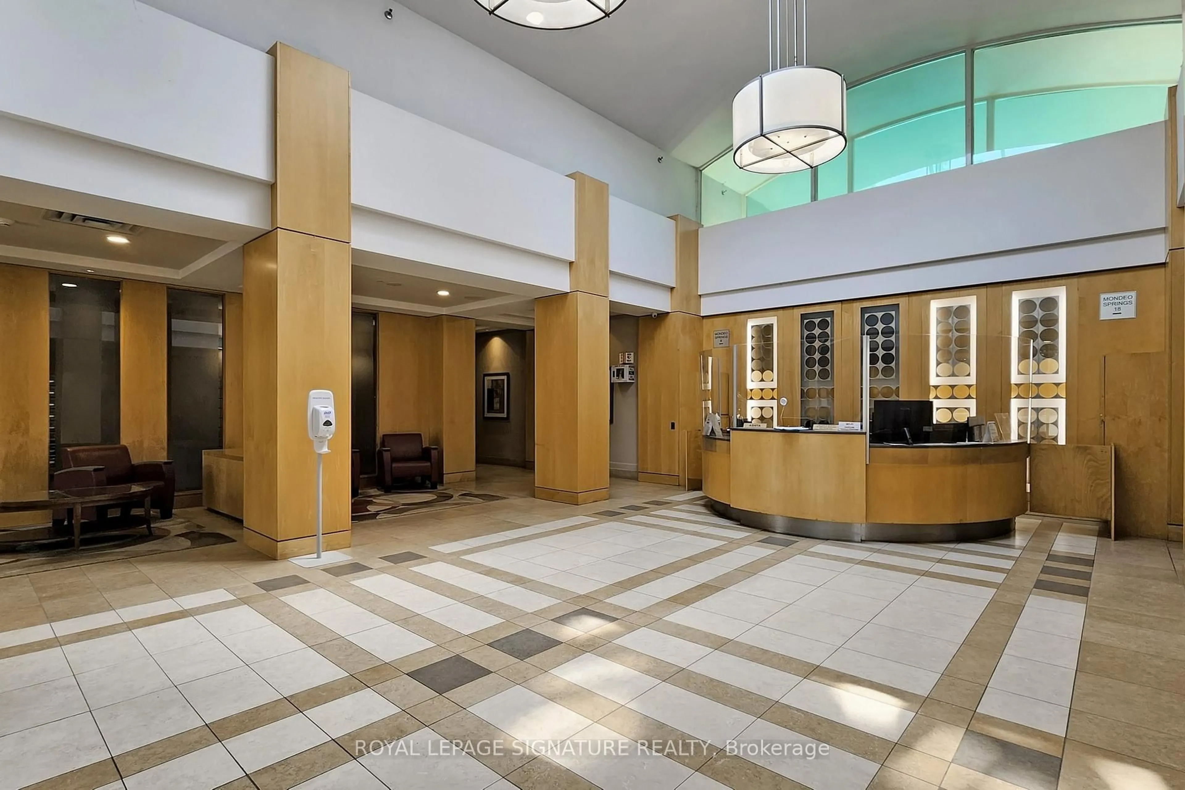 Lobby for 8 Mondeo Dr #621, Toronto Ontario M1P 5C7