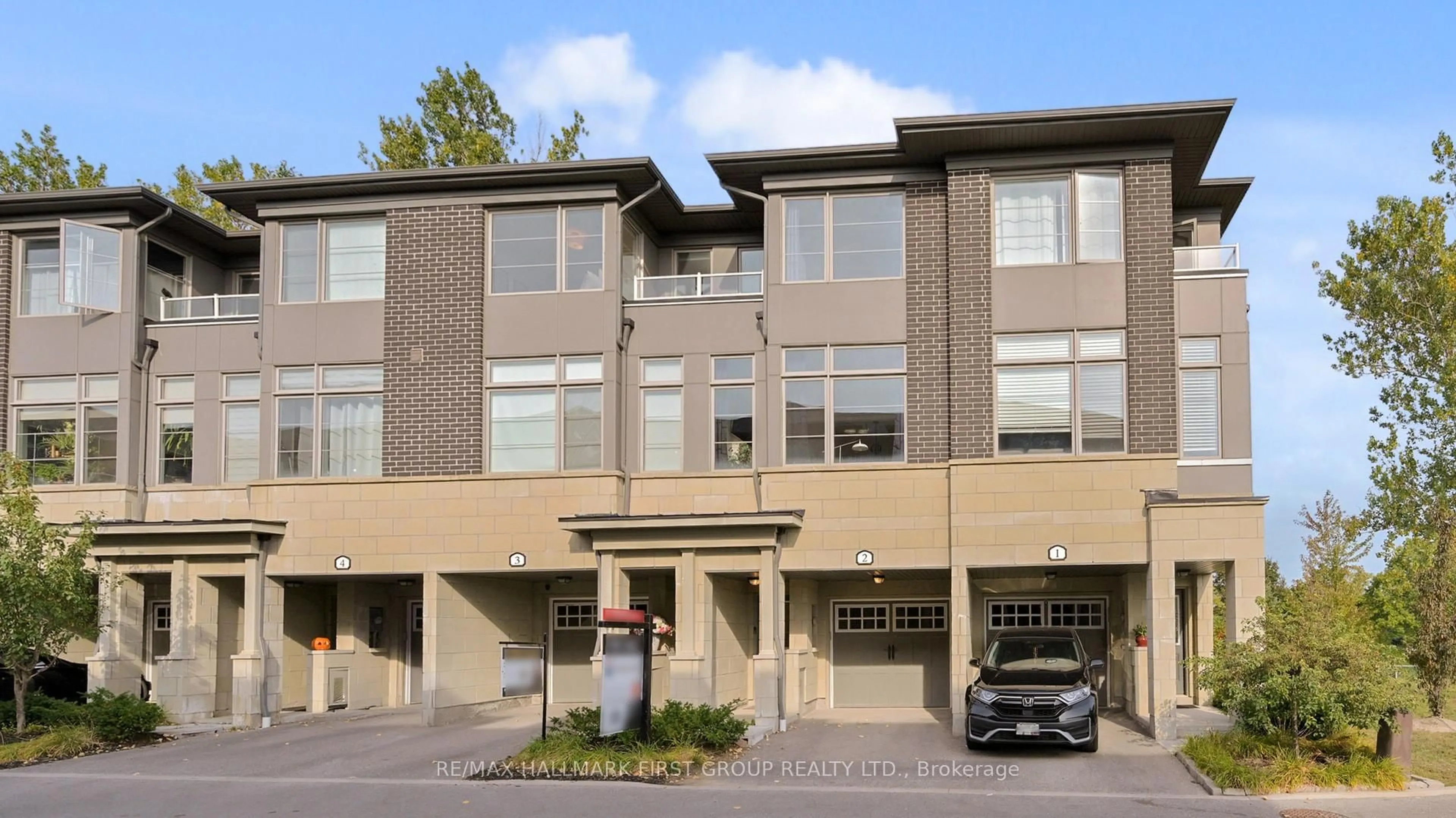Unknown for 384 Arctic Red Dr #TH 2, Oshawa Ontario L1L 0M5