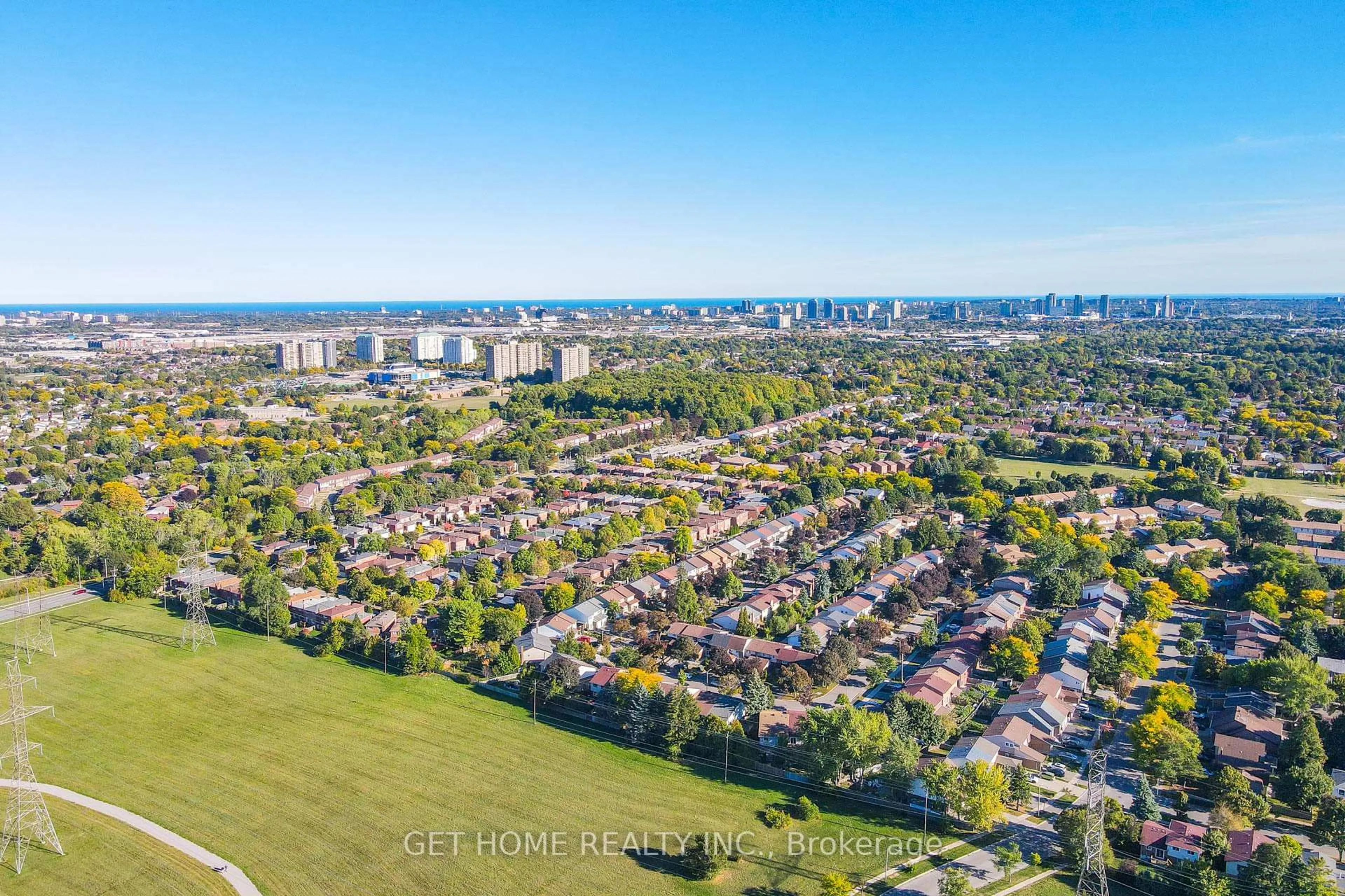 A pic from outside/outdoor area/front of a property/back of a property/a pic from drone, unknown for 63 Homedale Dr, Toronto Ontario M1V 1M1