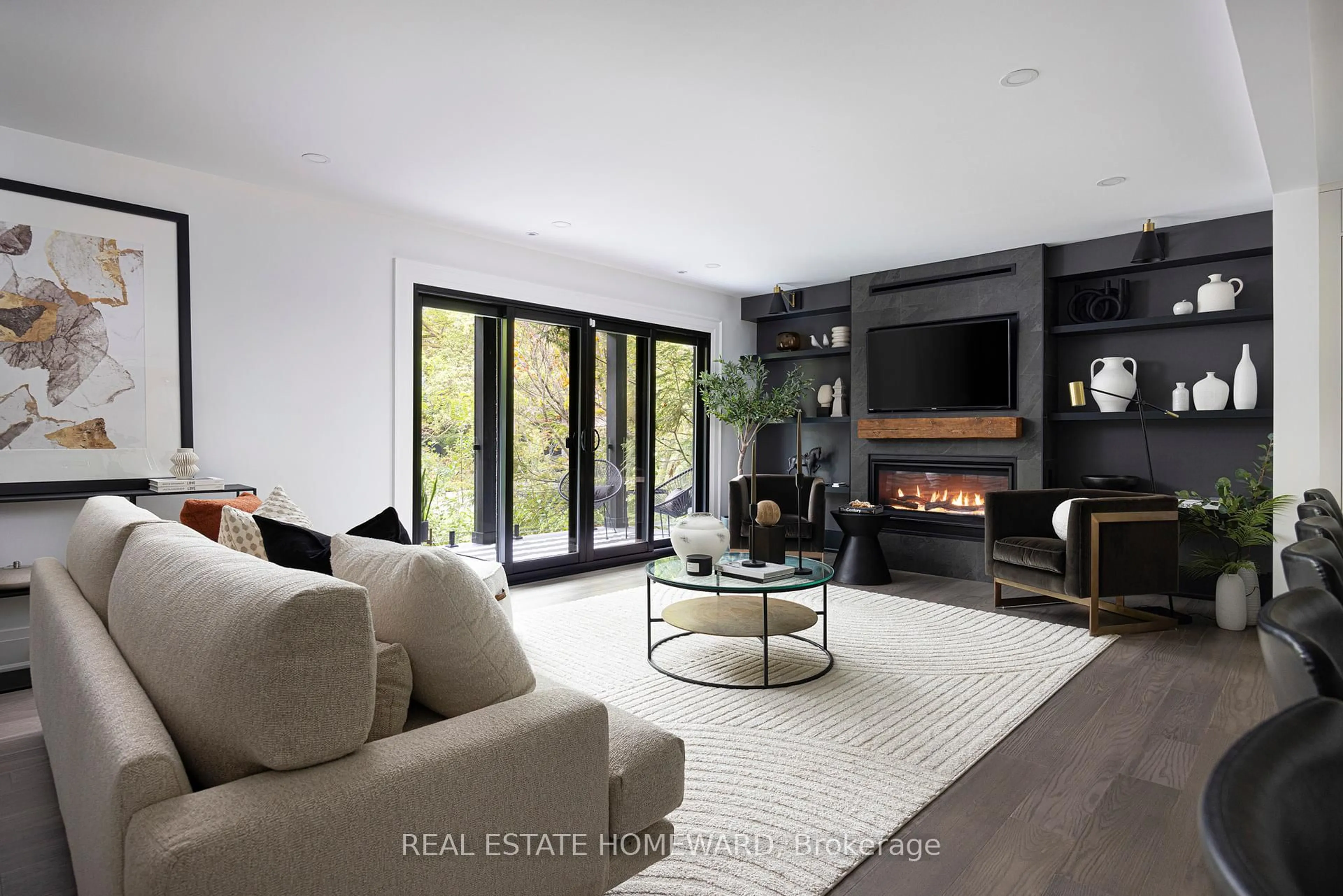 Living room with furniture, unknown for 29 Fallingbrook Dr, Toronto Ontario M1N 1B3