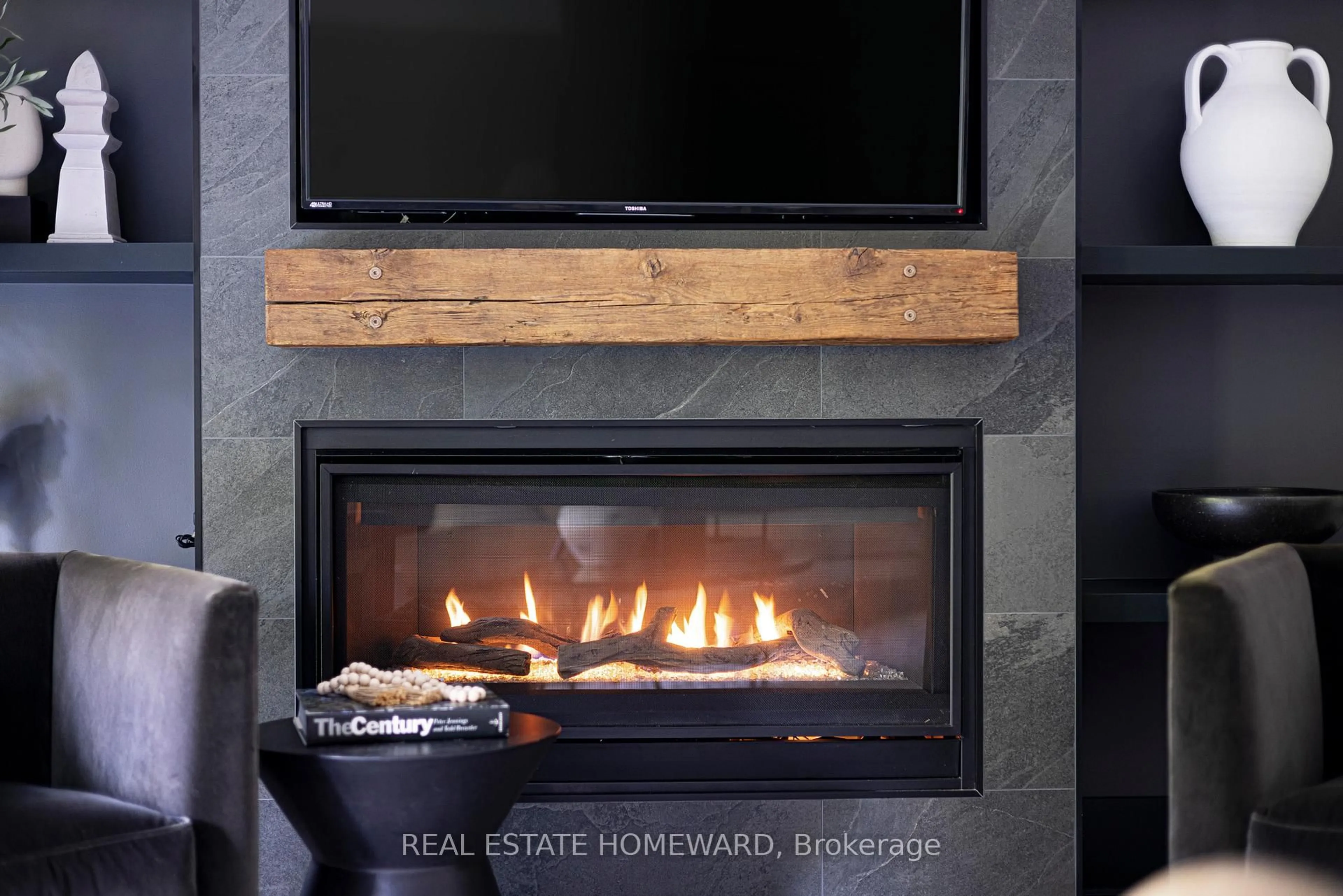 Home theater for 29 Fallingbrook Dr, Toronto Ontario M1N 1B3