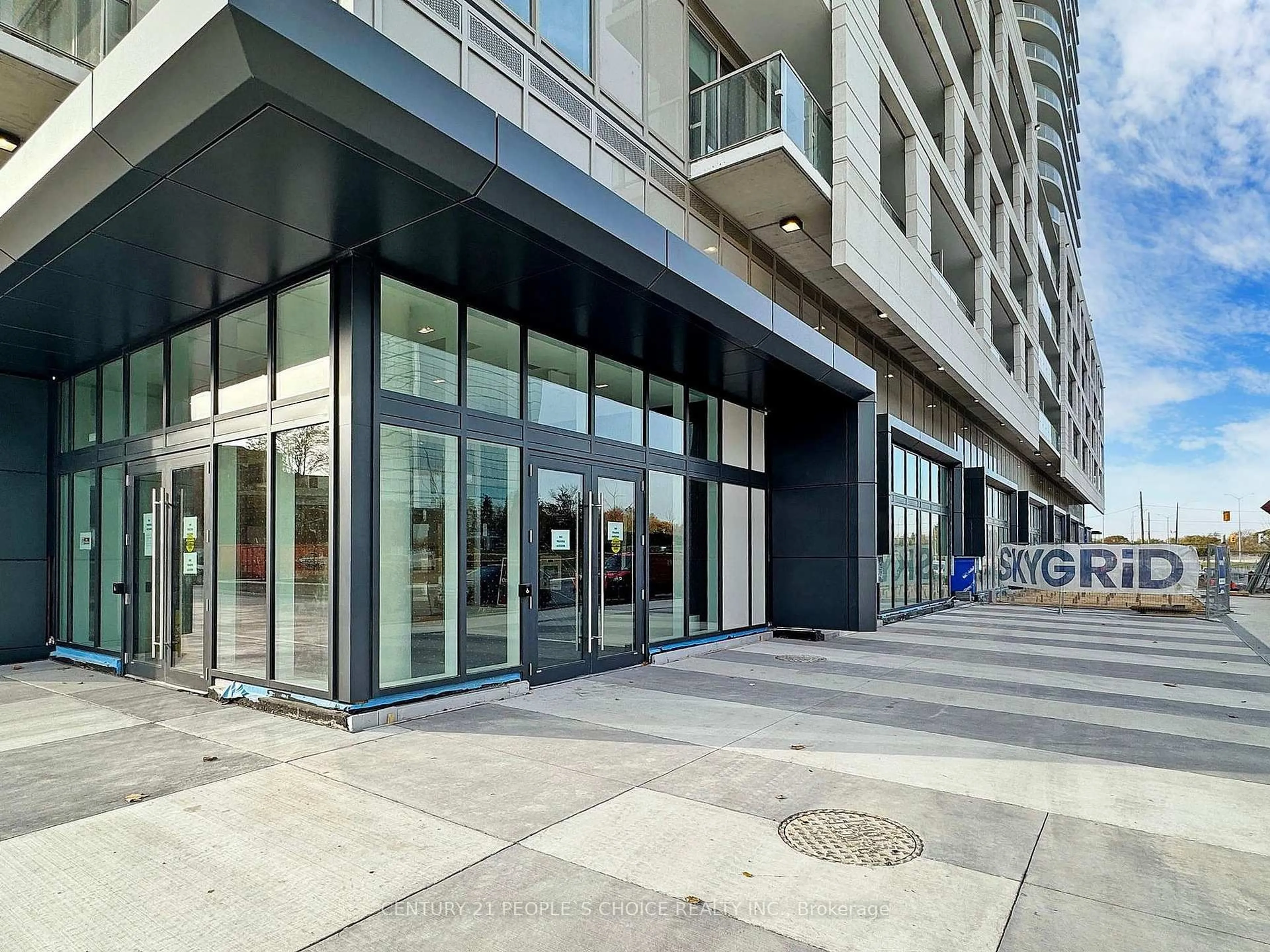 Indoor foyer for 2033 Kennedy Rd #318, Toronto Ontario M1T 0V9