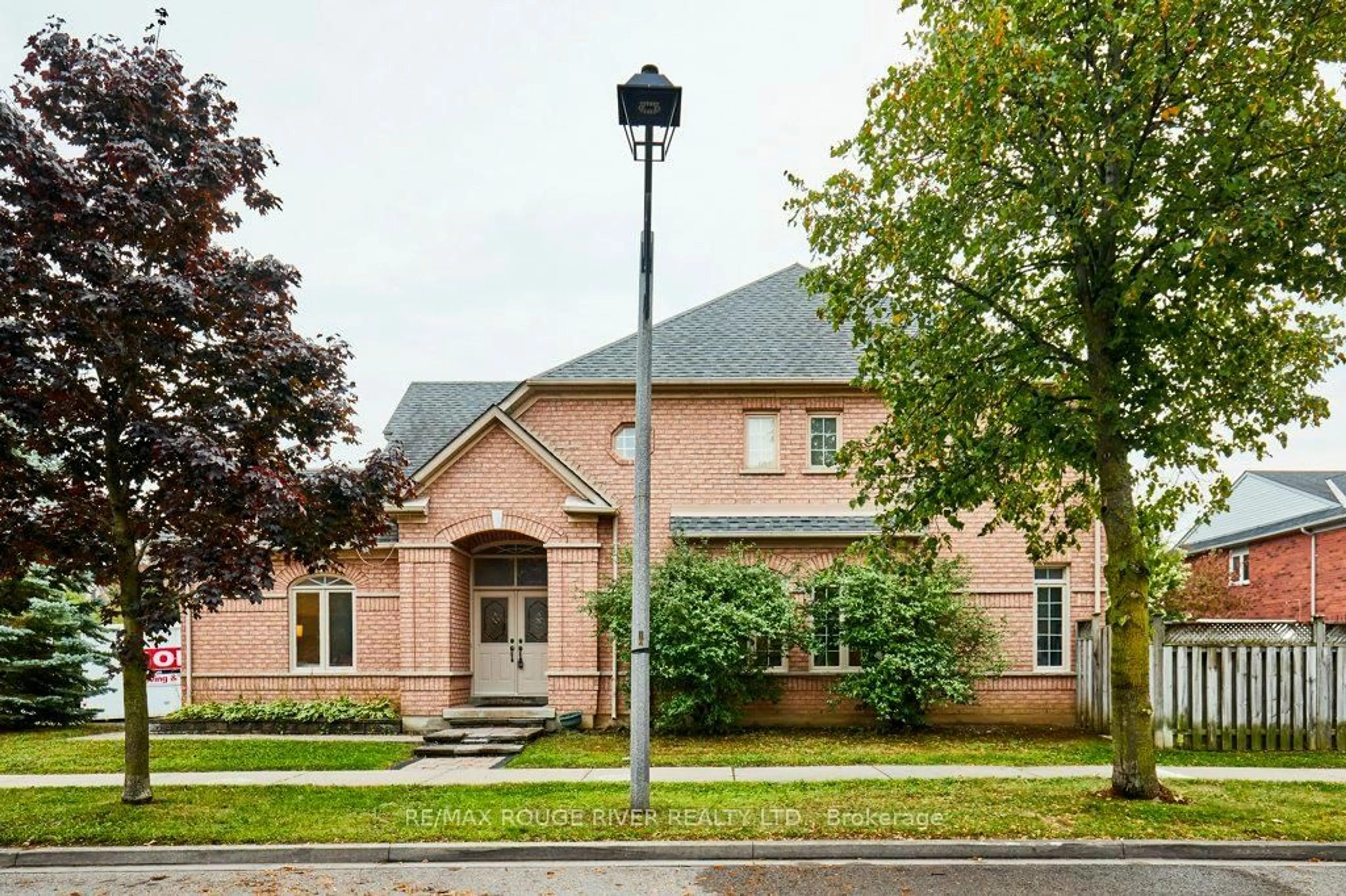 Home with brick exterior material, street for 1622 Valley Ridge Cres, Pickering Ontario L1V 6S3