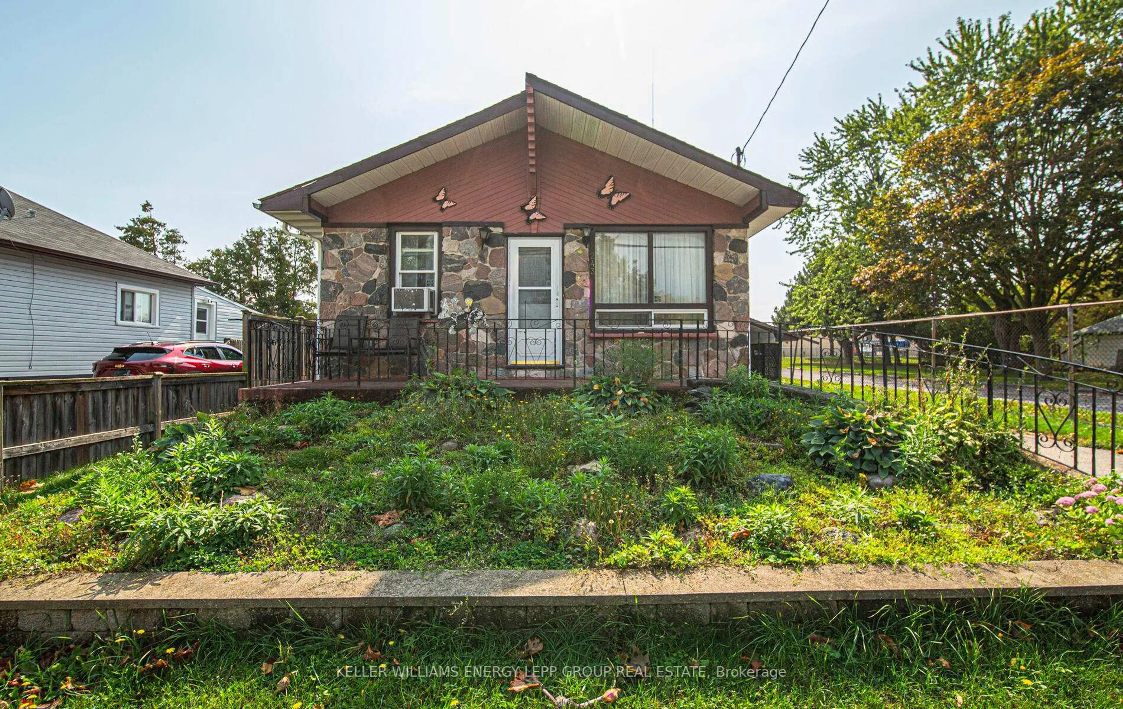 Unknown for 243 Conant St, Oshawa Ontario L1H 3S3