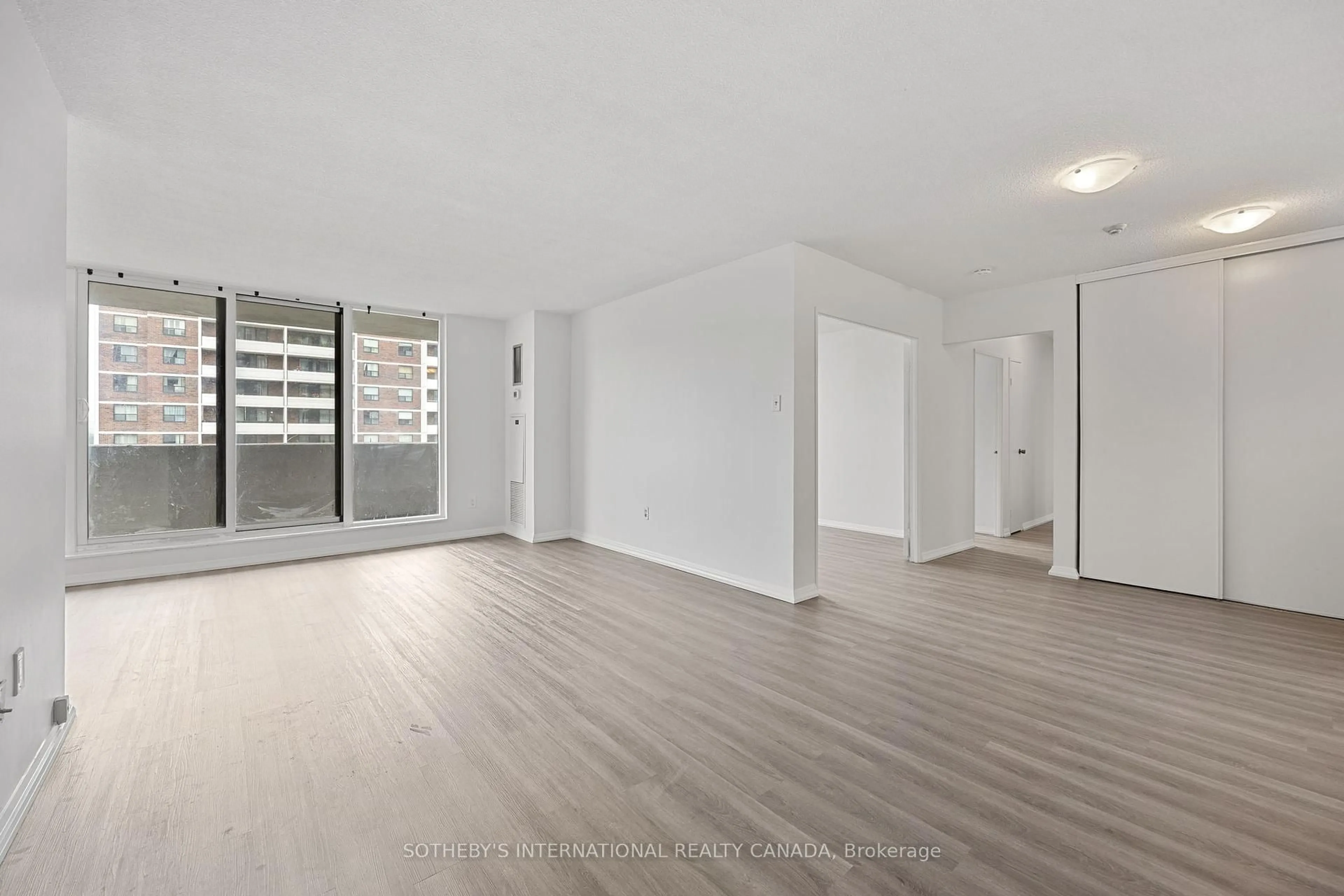A pic of a room for 100 Prudential Dr #911, Toronto Ontario M1P 4V4