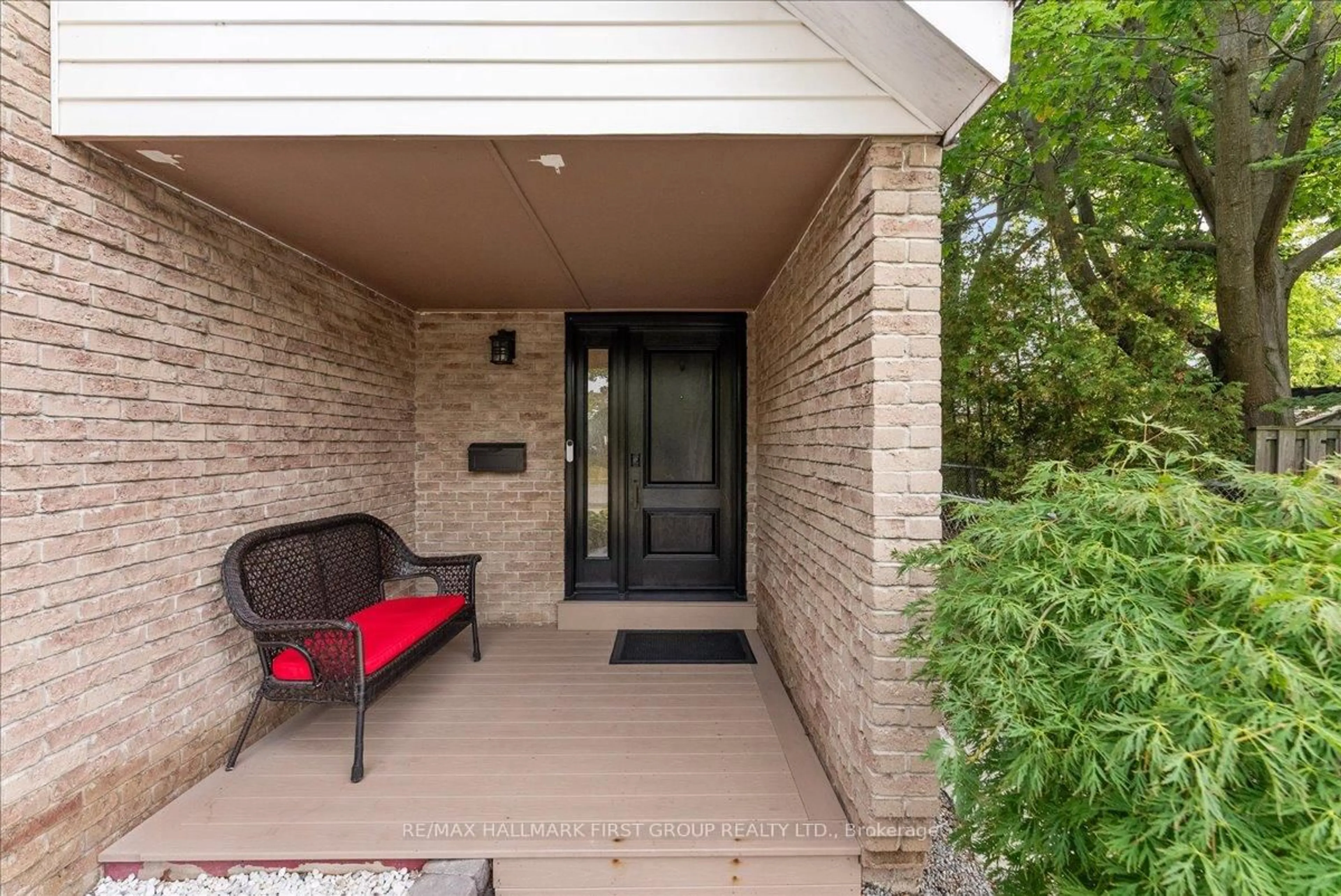 Unknown for 1587 Geta Circ, Pickering Ontario L1V 3B5