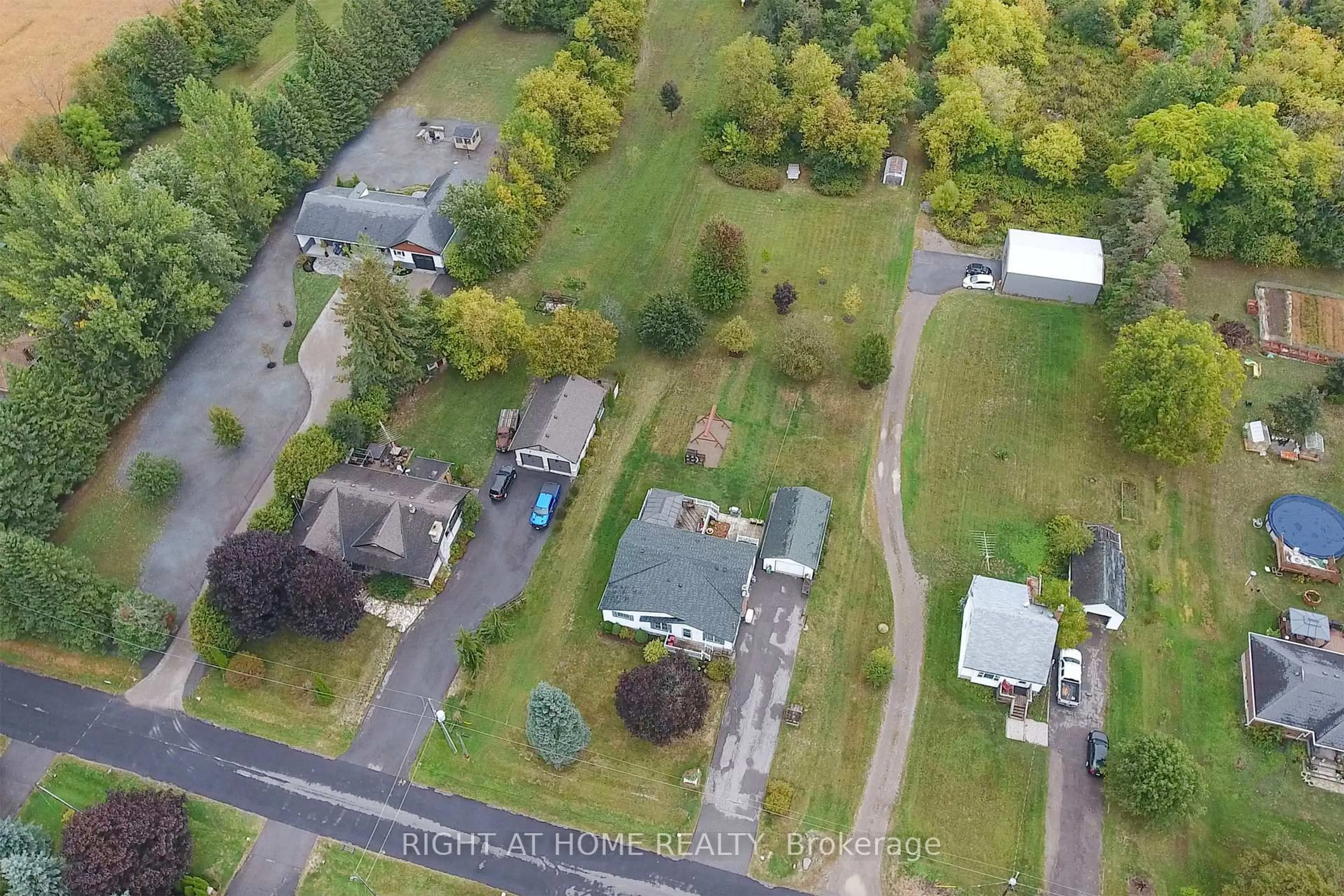 A pic from outside/outdoor area/front of a property/back of a property/a pic from drone, unknown for 2347 Hancock Rd, Clarington Ontario L1E 2M3