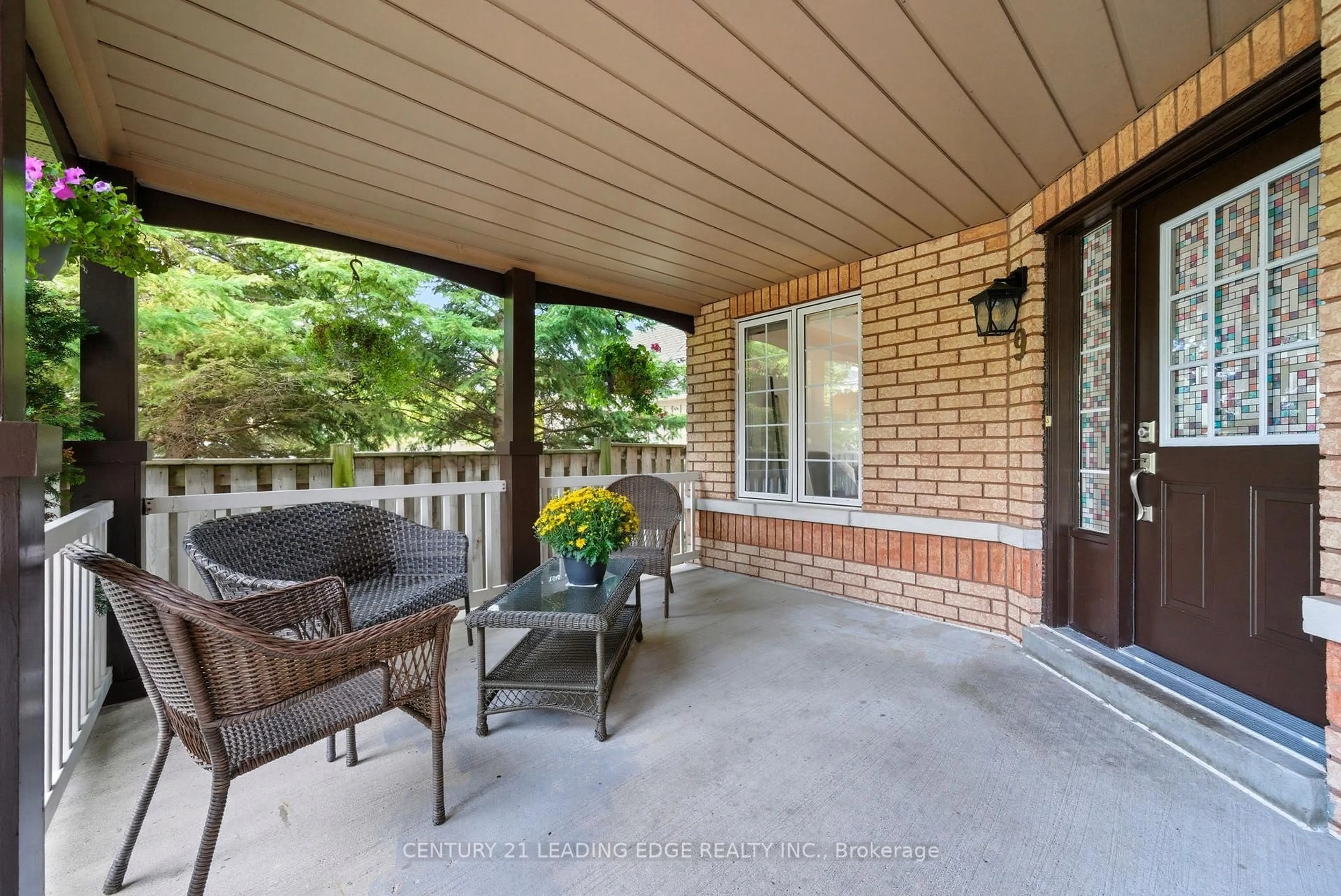 Patio, unknown for 9 McCartney Ave, Whitby Ontario L1R 2Y3