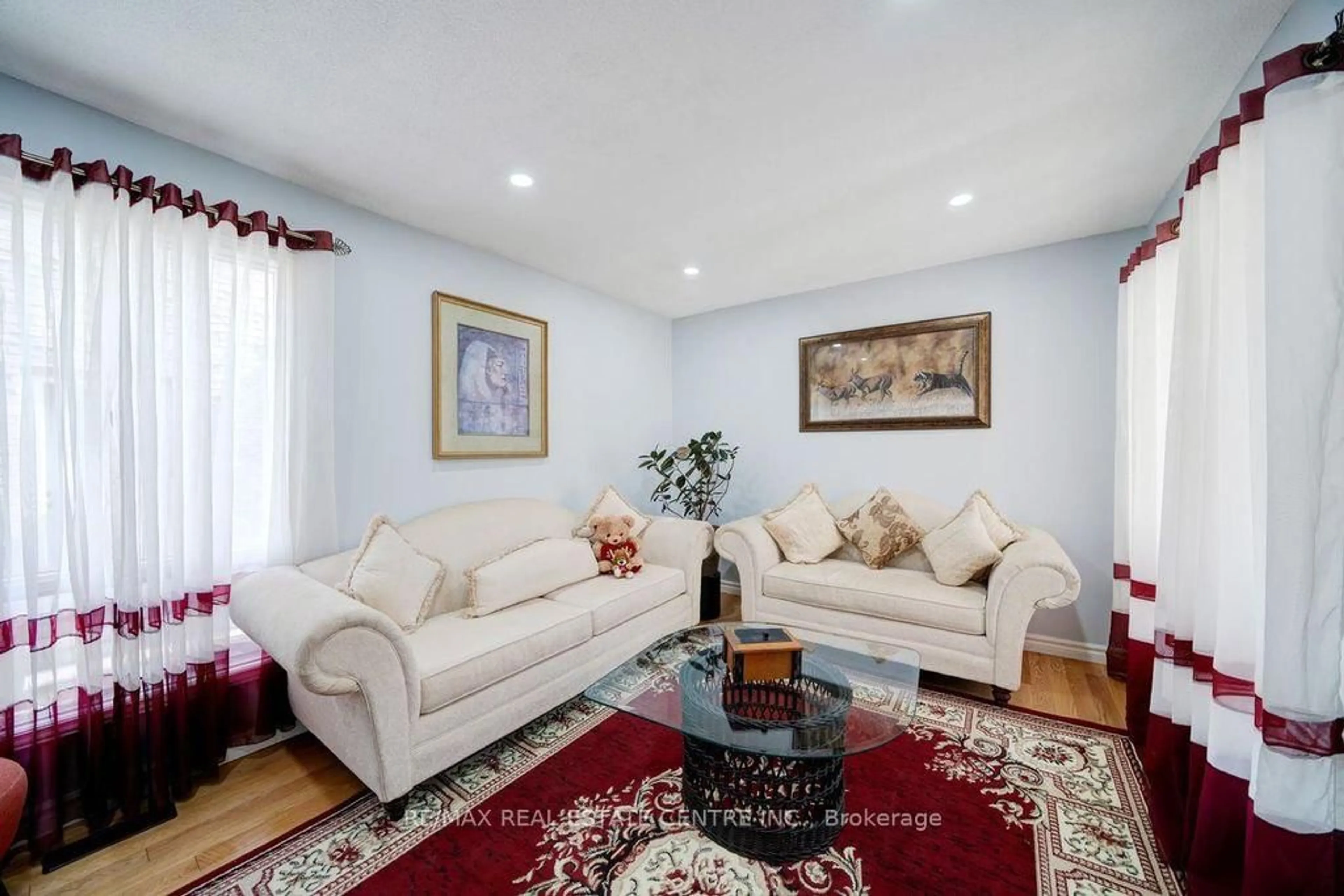 Living room with furniture, unknown for 48 Hettersley Dr, Ajax Ontario L1T 1V4