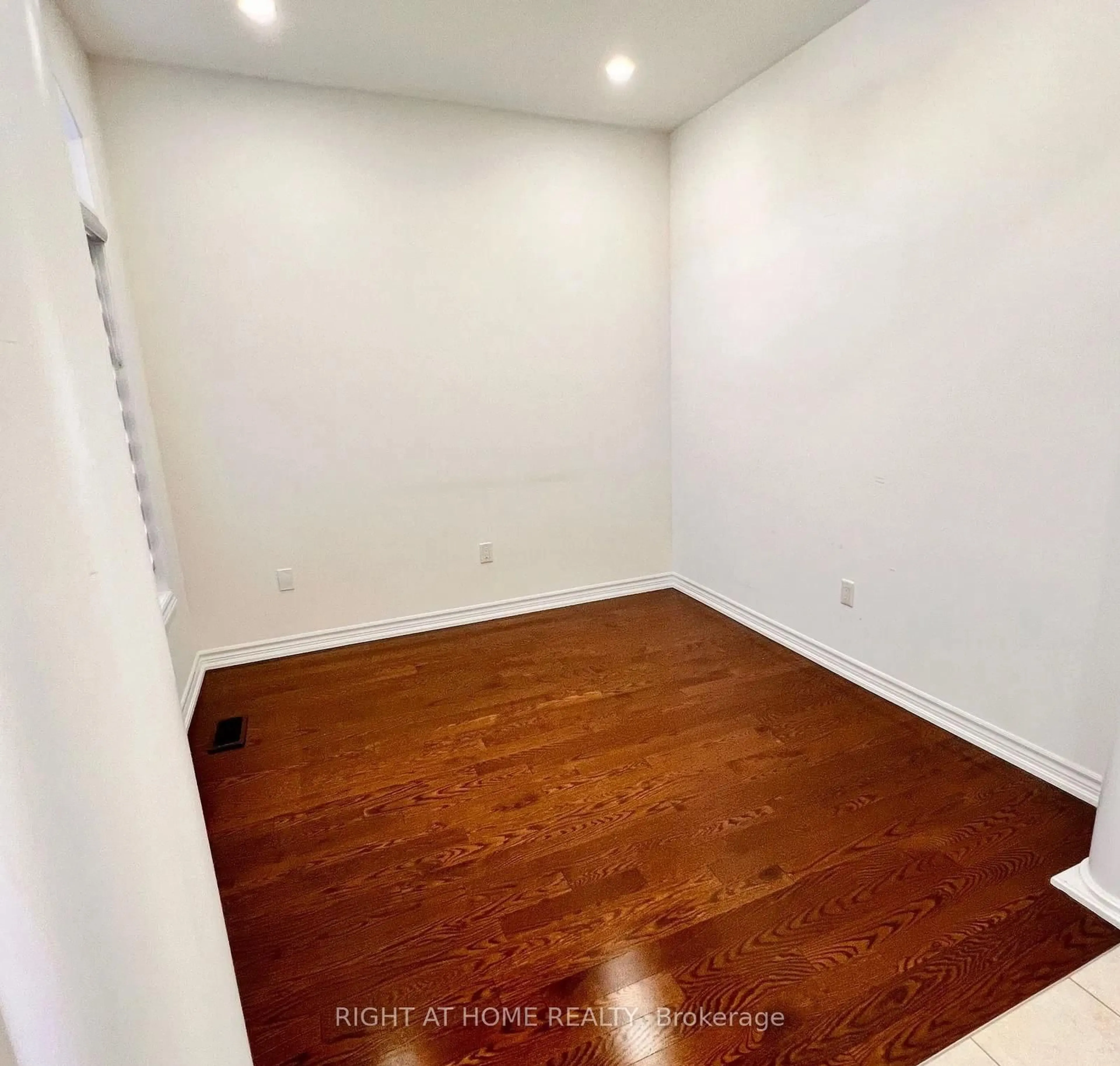 A pic of a room for 18 Goheen St, Clarington Ontario L1B 0K7