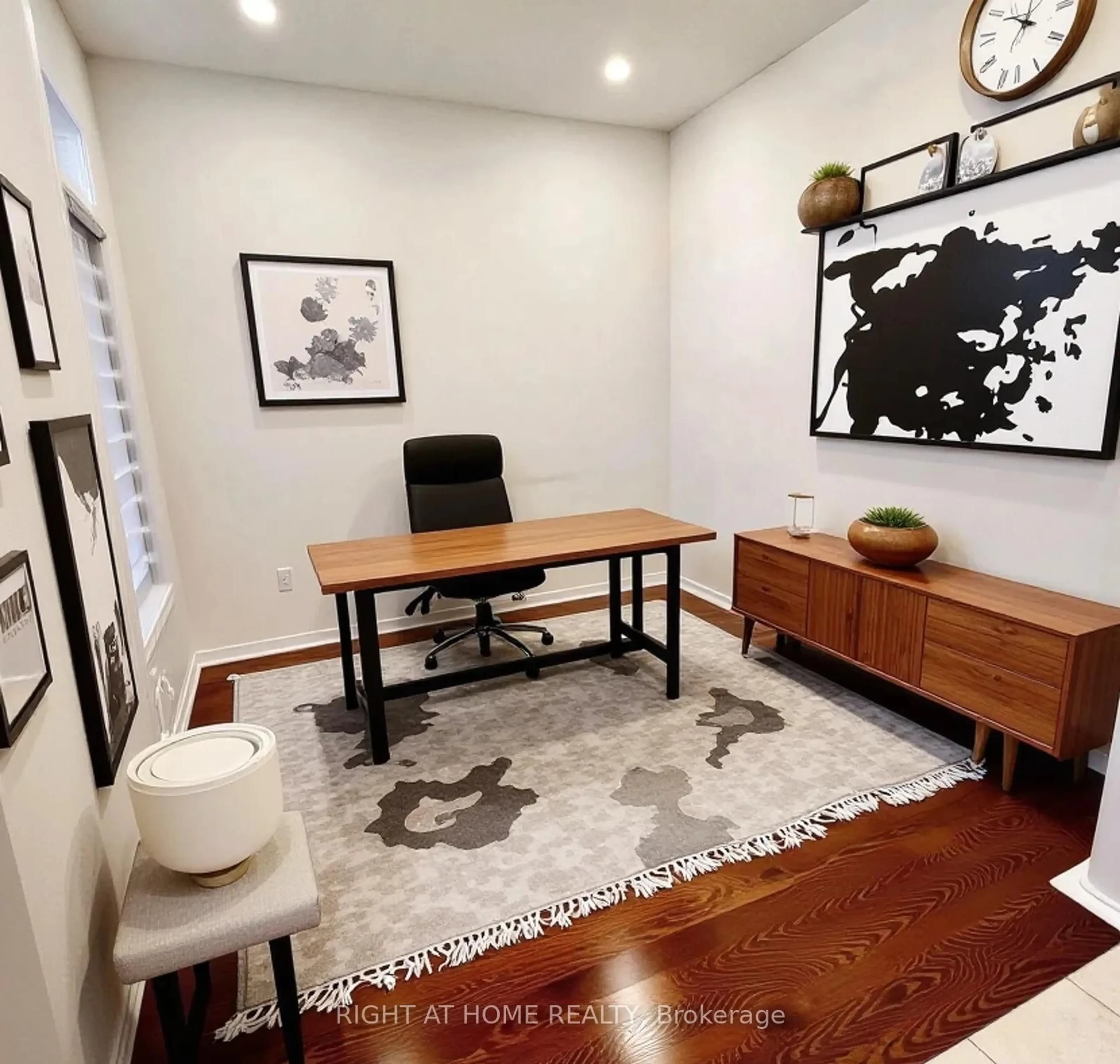 A pic of a room for 18 Goheen St, Clarington Ontario L1B 0K7