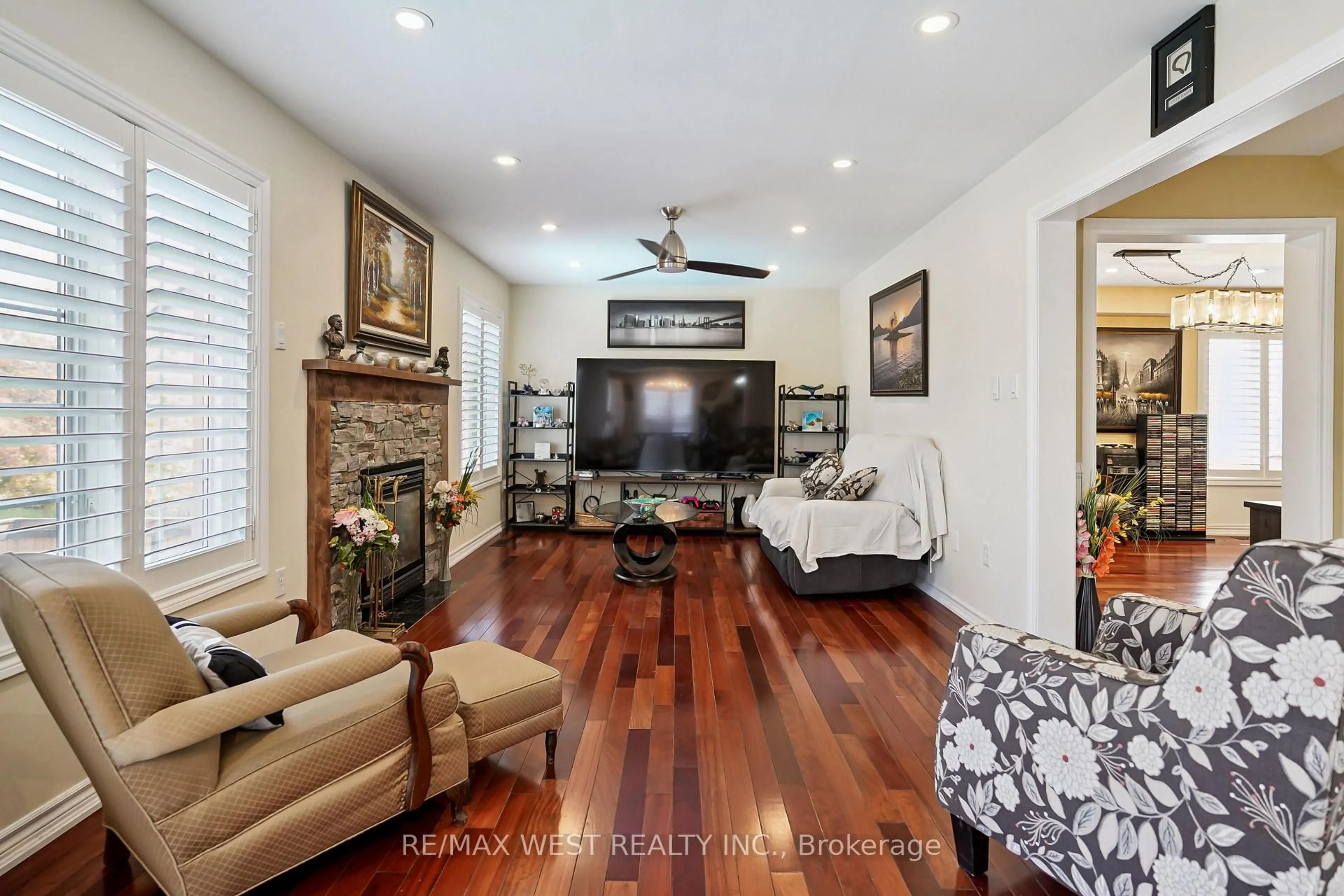 Unknown for 196 Millburn Dr, Clarington Ontario L1C 5M1