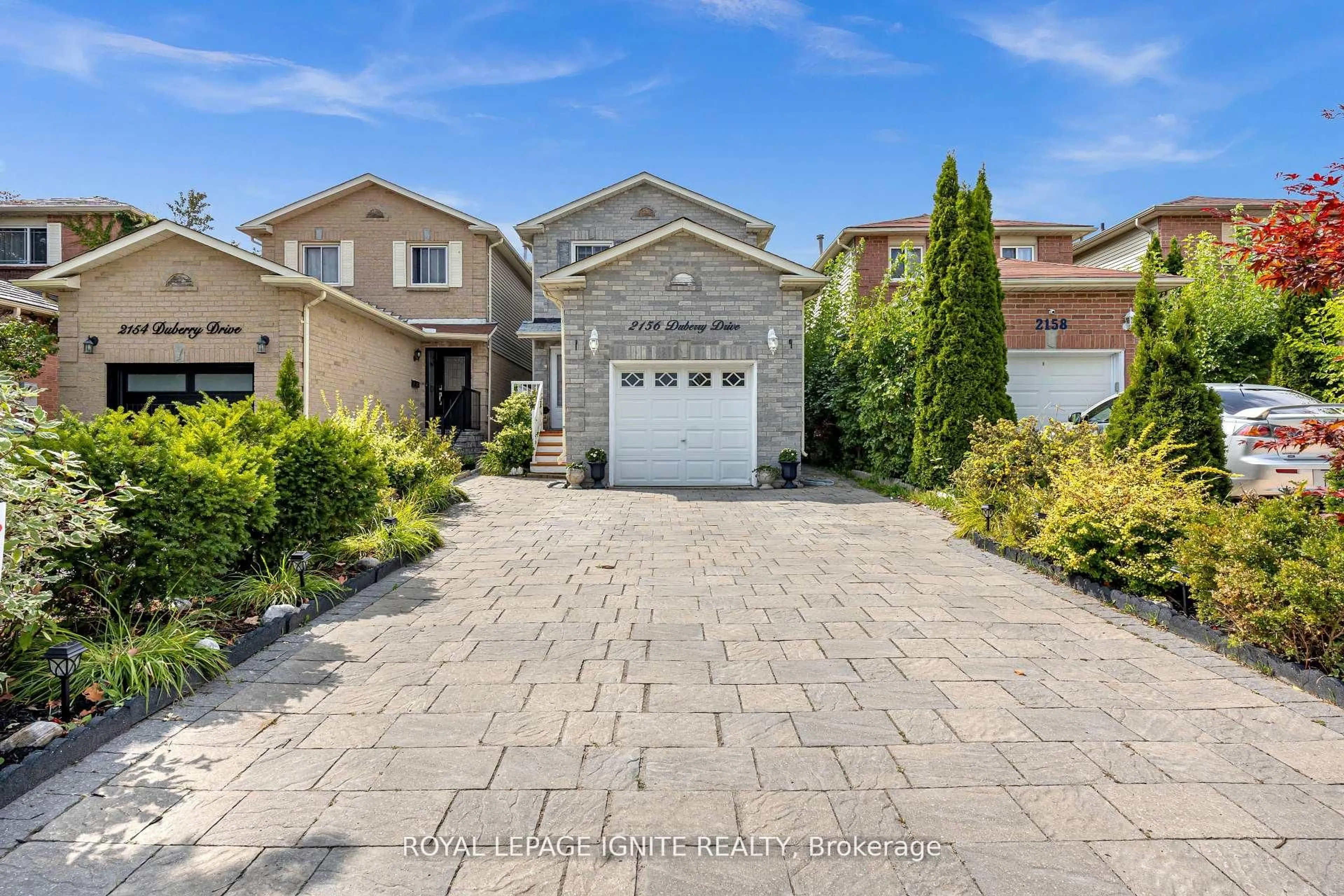 Unknown for 2156 Duberry Dr, Pickering Ontario L1X 2A5