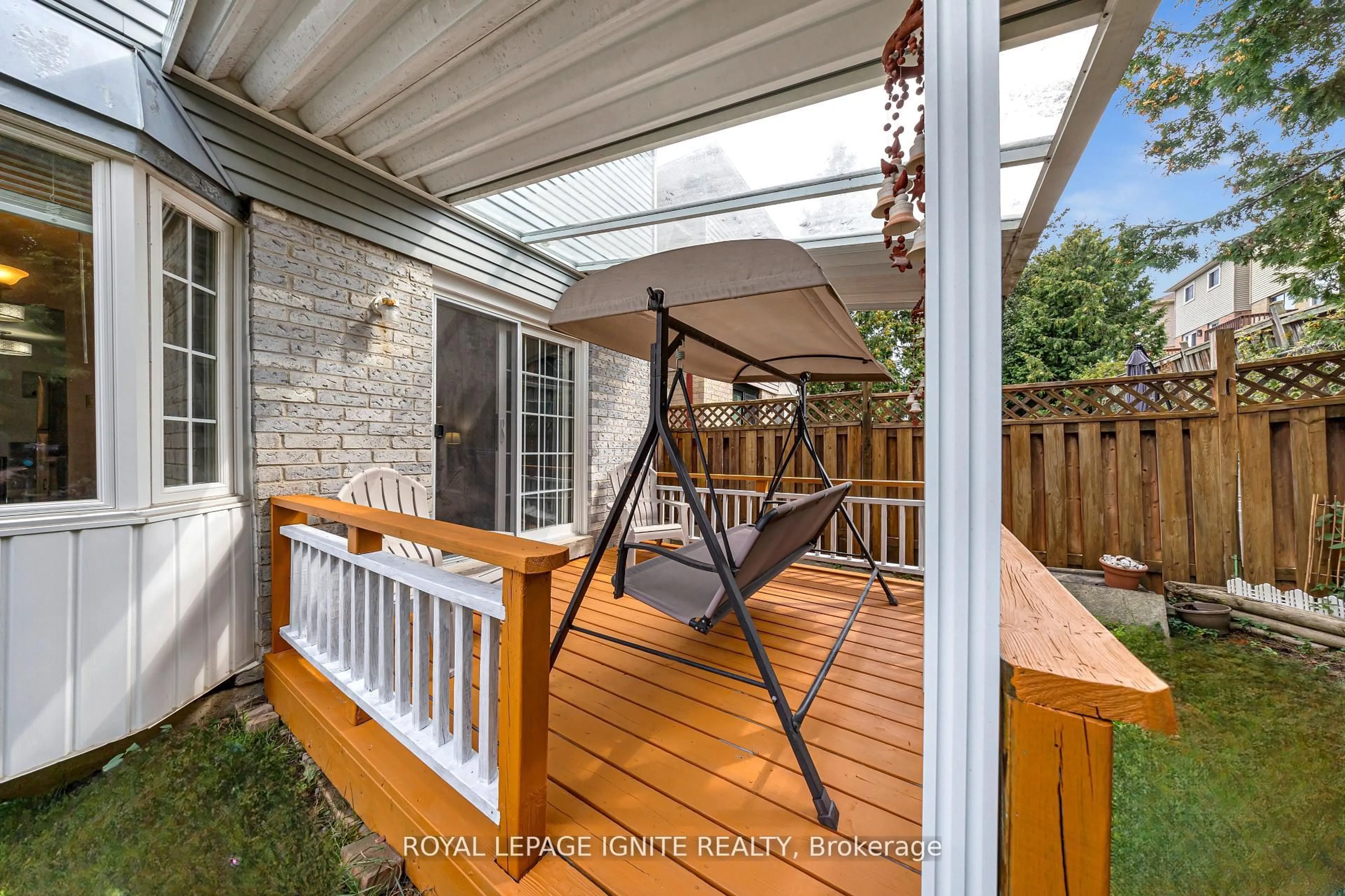 Patio, street for 2156 Duberry Dr, Pickering Ontario L1X 2A5