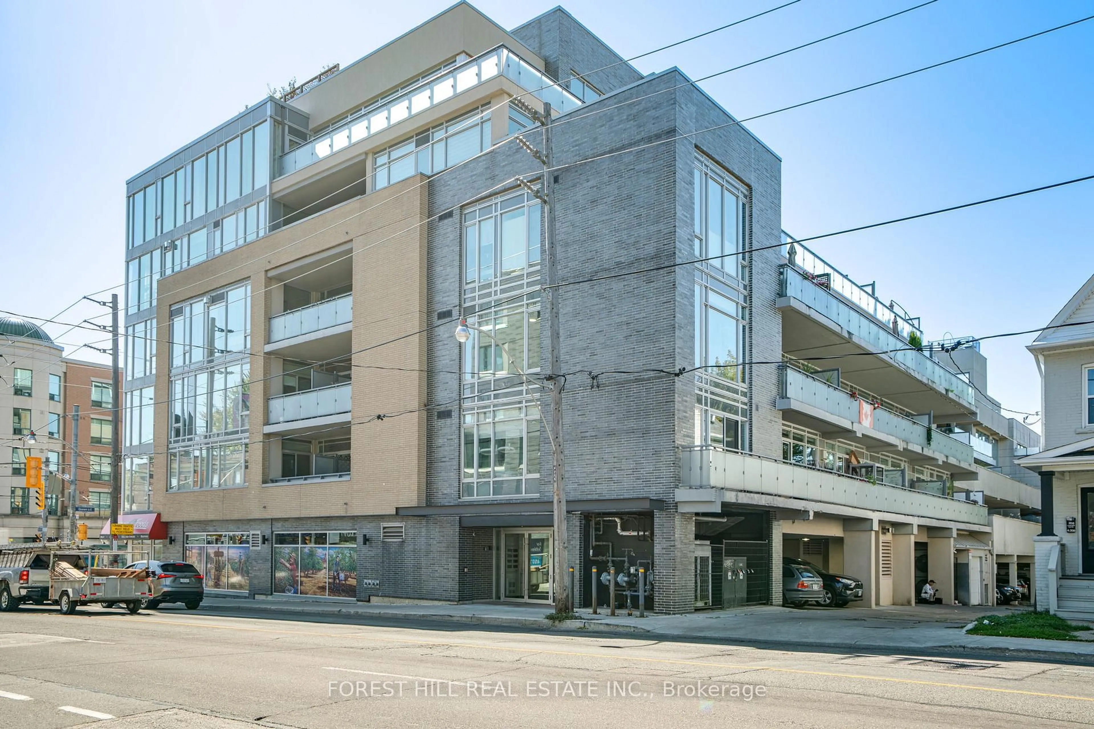 Indoor foyer for 200 Woodbine Ave #402, Toronto Ontario M4L 3P2