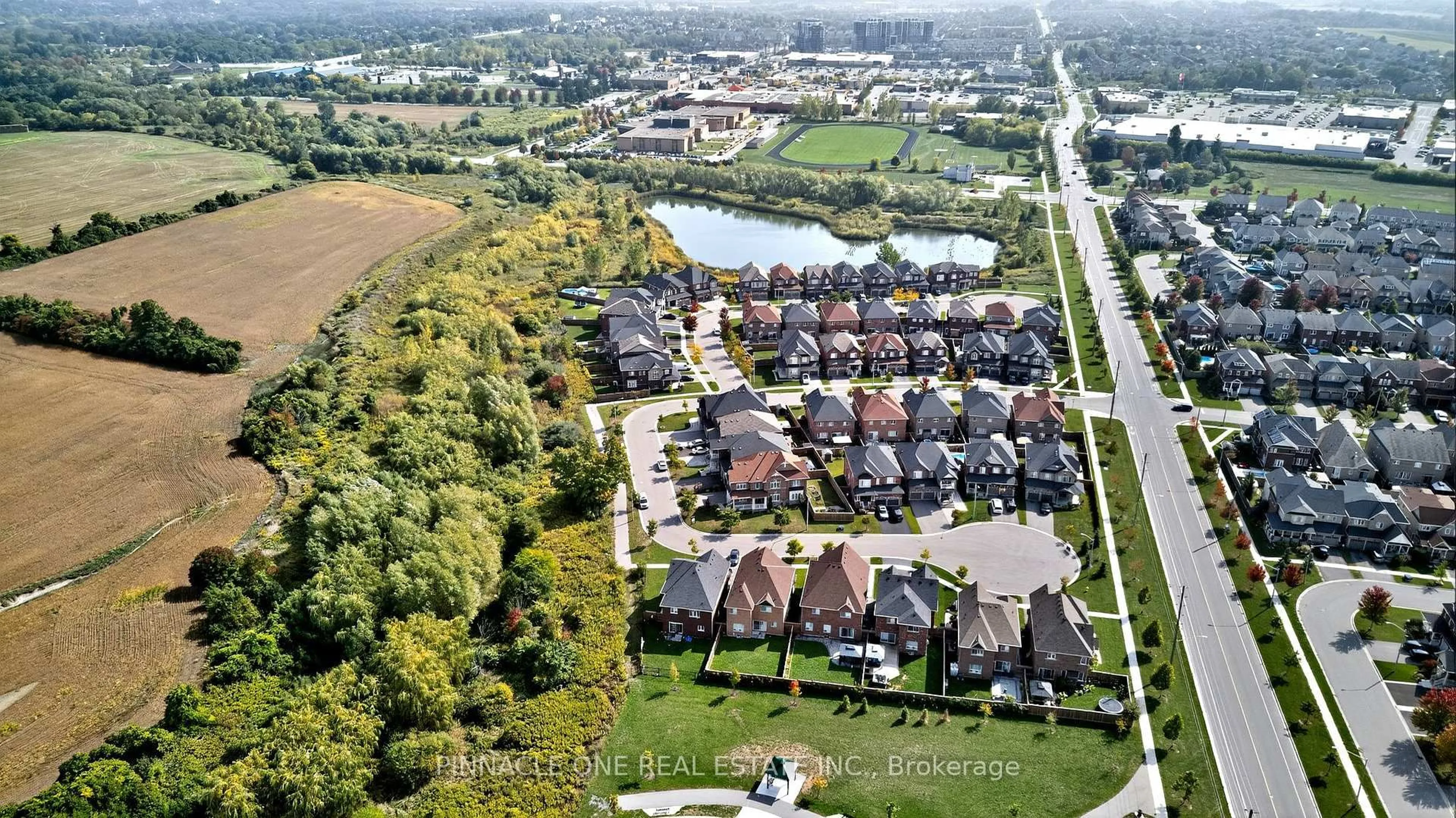A pic from outside/outdoor area/front of a property/back of a property/a pic from drone, street for 38 Quick Tr, Clarington Ontario L1C 0V2