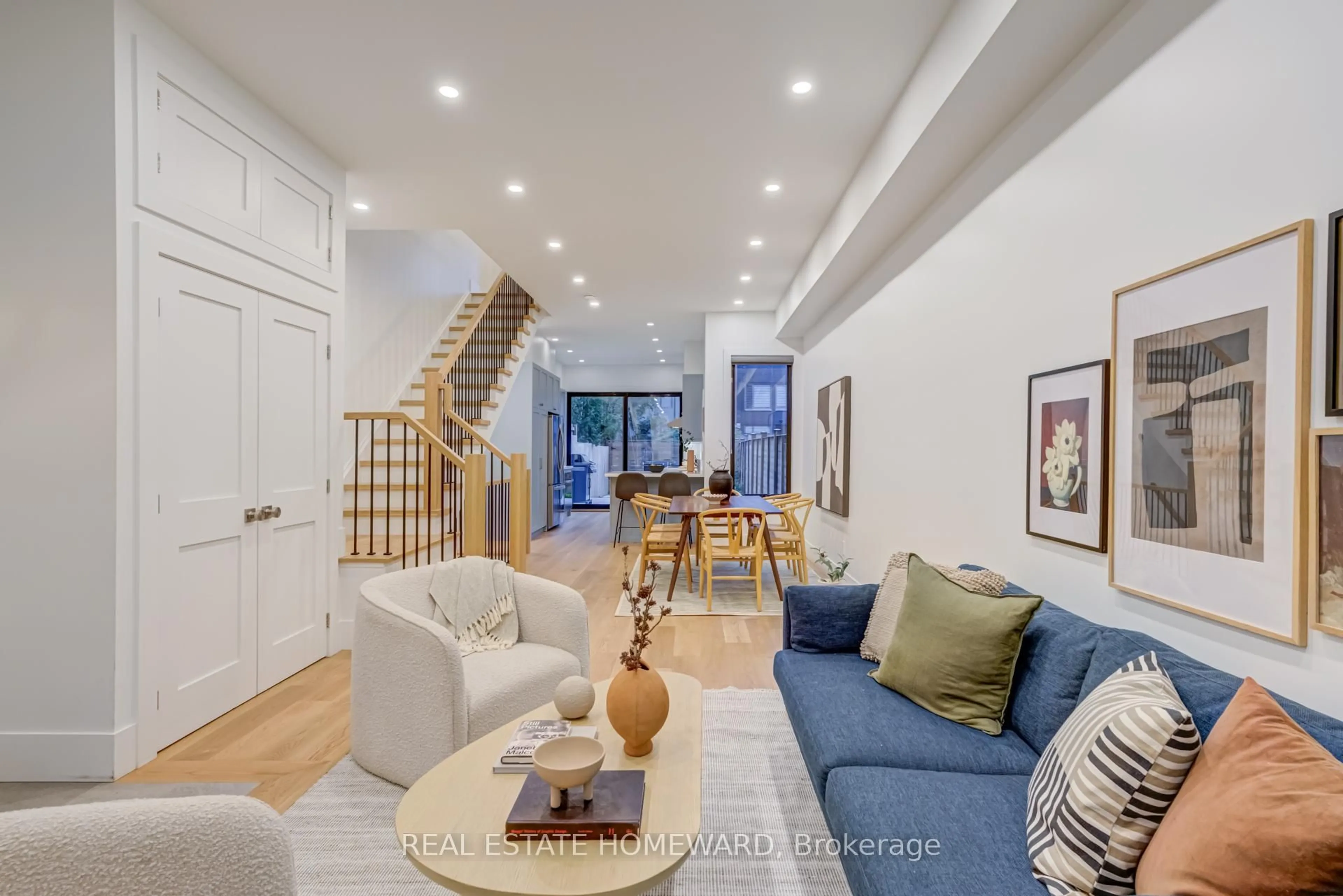 Living room with furniture, unknown for 46 Boulton Ave, Toronto Ontario M4M 2J5