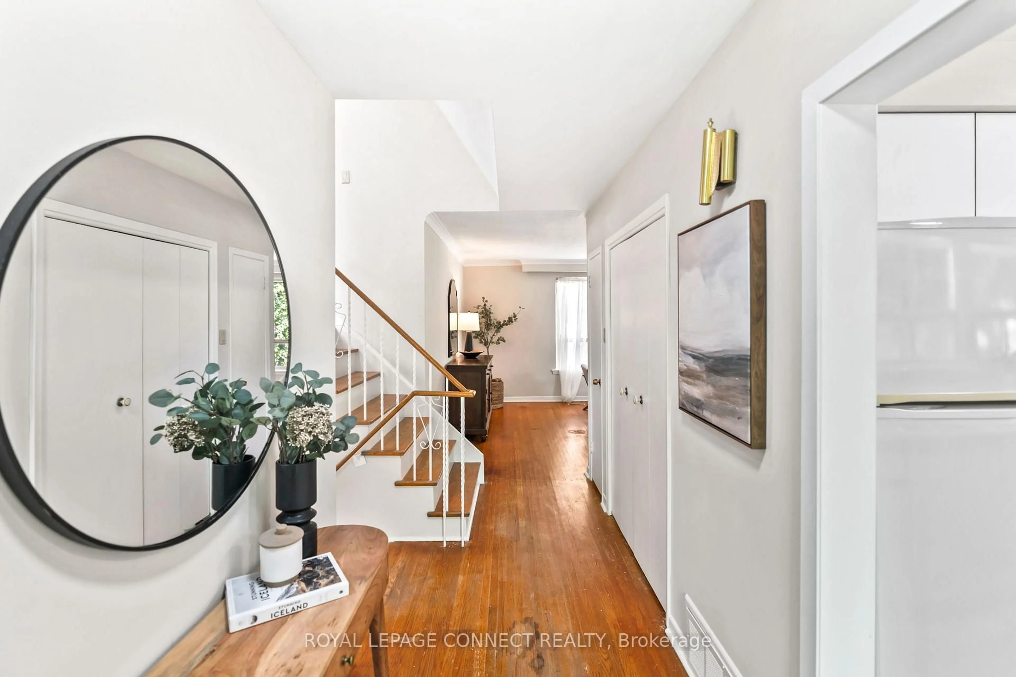 Indoor entryway for 38 Limevale Cres, Toronto Ontario M1E 2K7