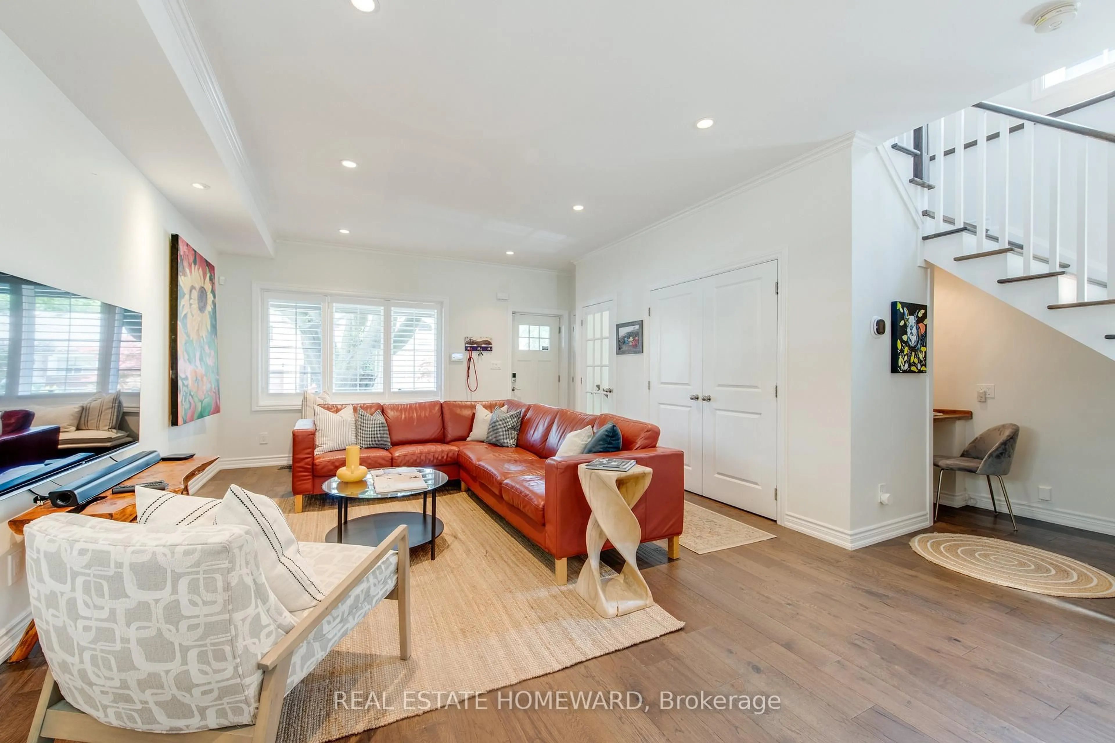 Living room with furniture, unknown for 52 Harewood Ave, Toronto Ontario M1M 2R3