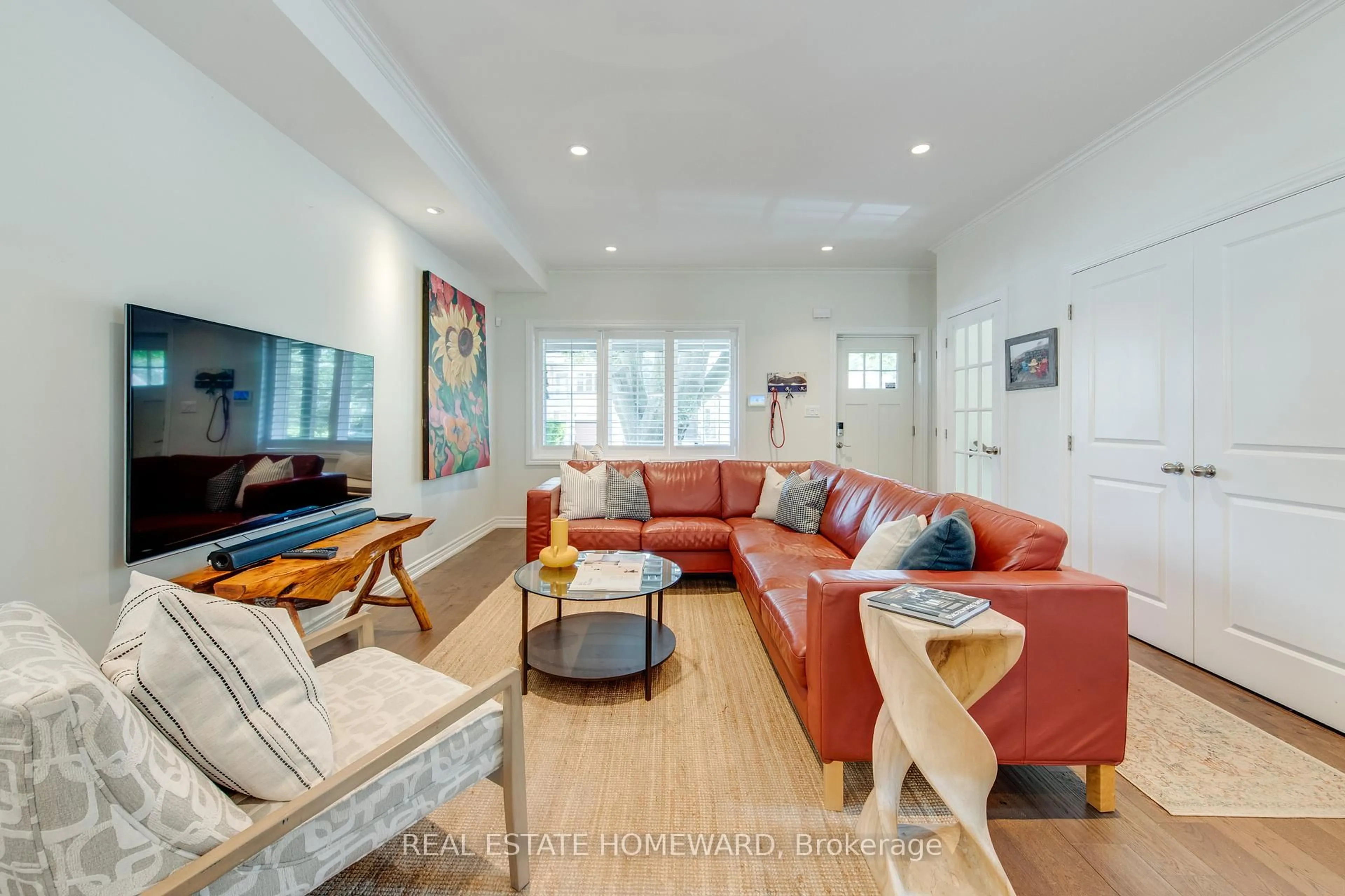 Living room with furniture, unknown for 52 Harewood Ave, Toronto Ontario M1M 2R3