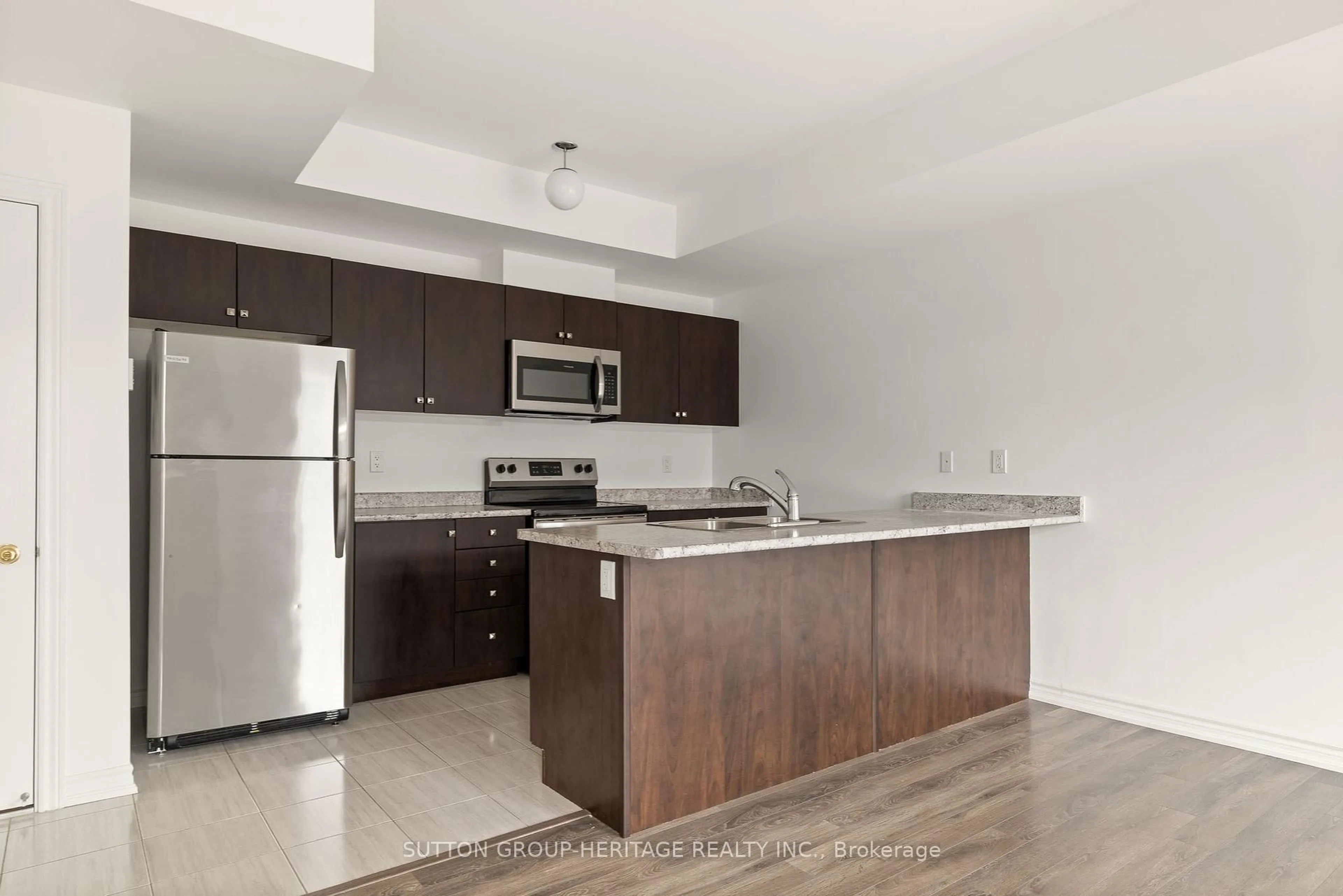 Standard kitchen, unknown for 2598 William Jackson Dr, Pickering Ontario L1X 0E4