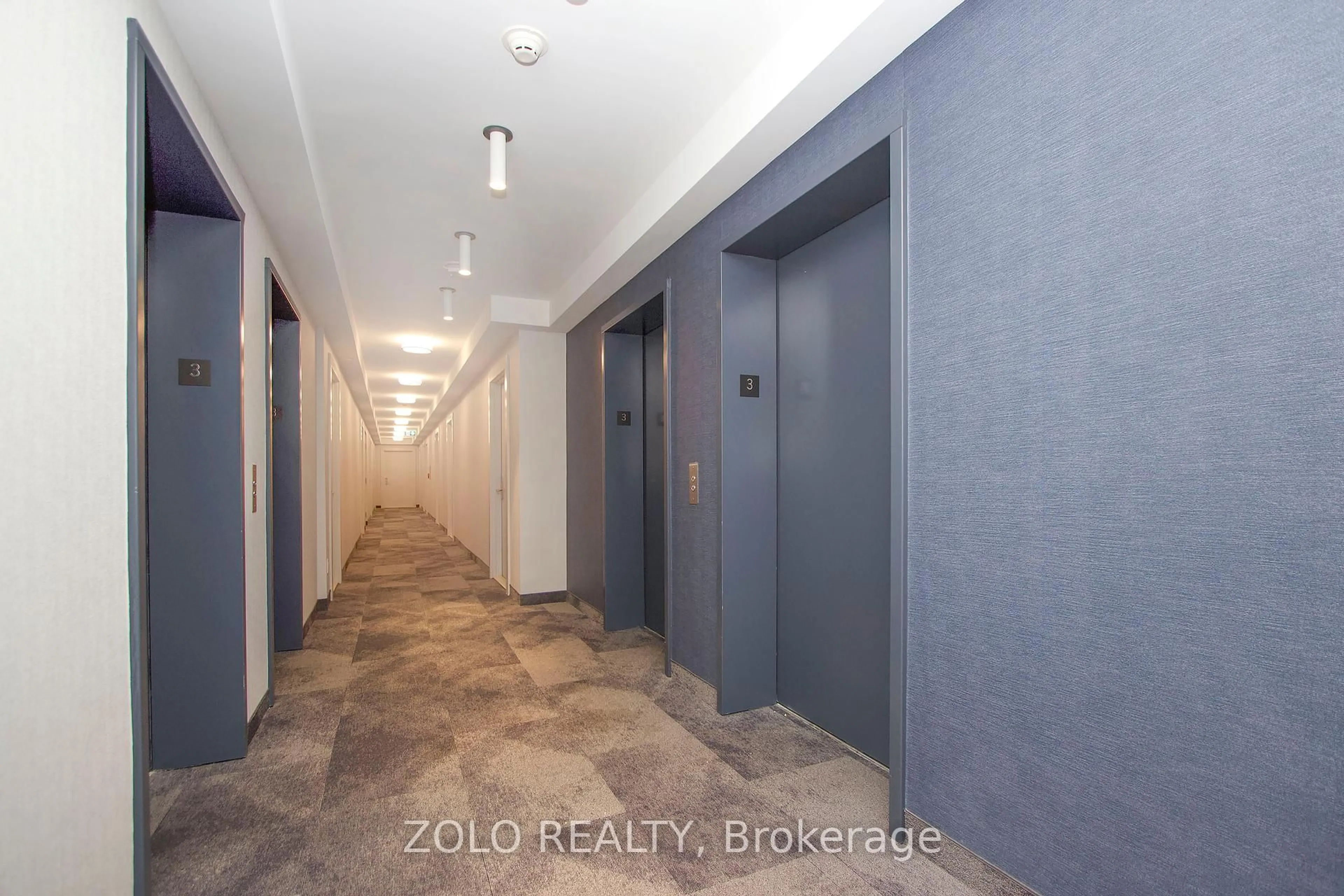 Indoor foyer for 2550 Simcoe St #310, Oshawa Ontario L1L 0R5